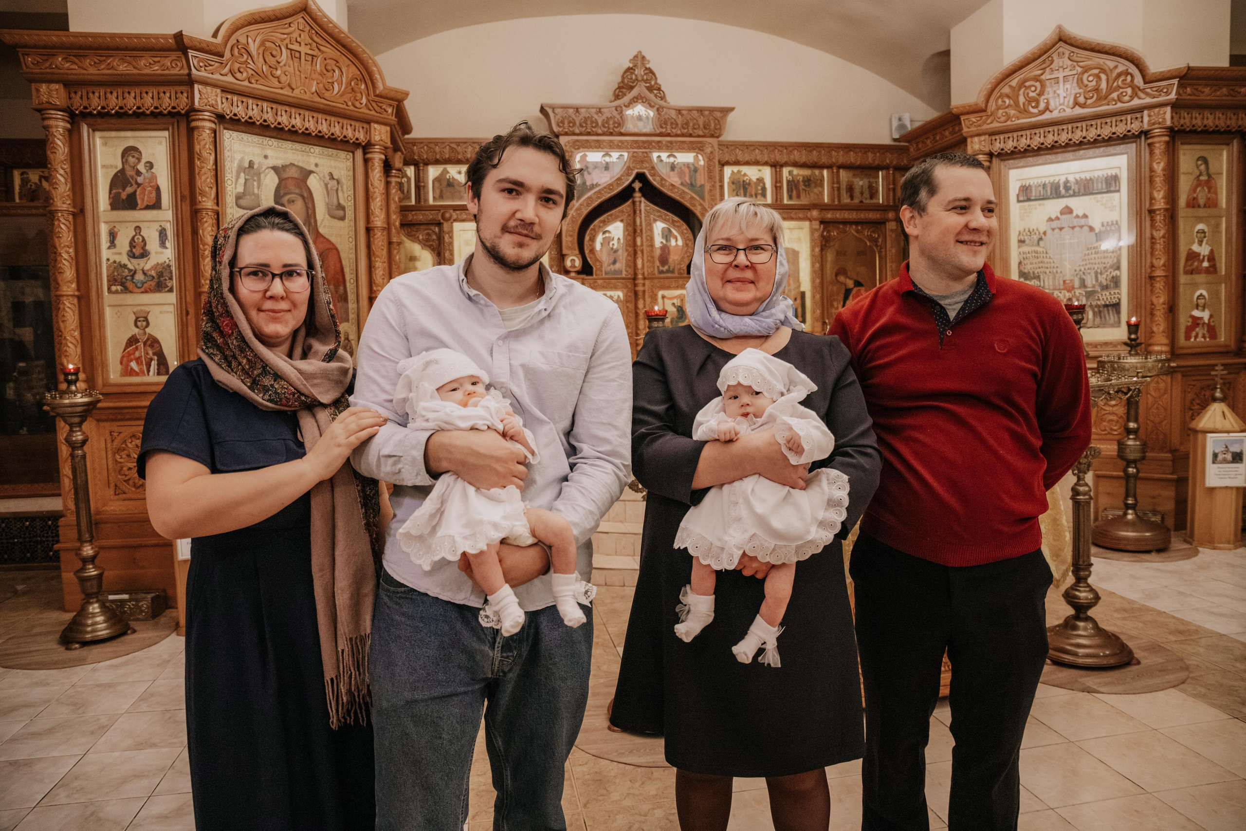 Таинство крещения София и Полина (Георгиевский храм Видное). Семейный и свадебный фотограф Видное Москва Екатерина Пятова