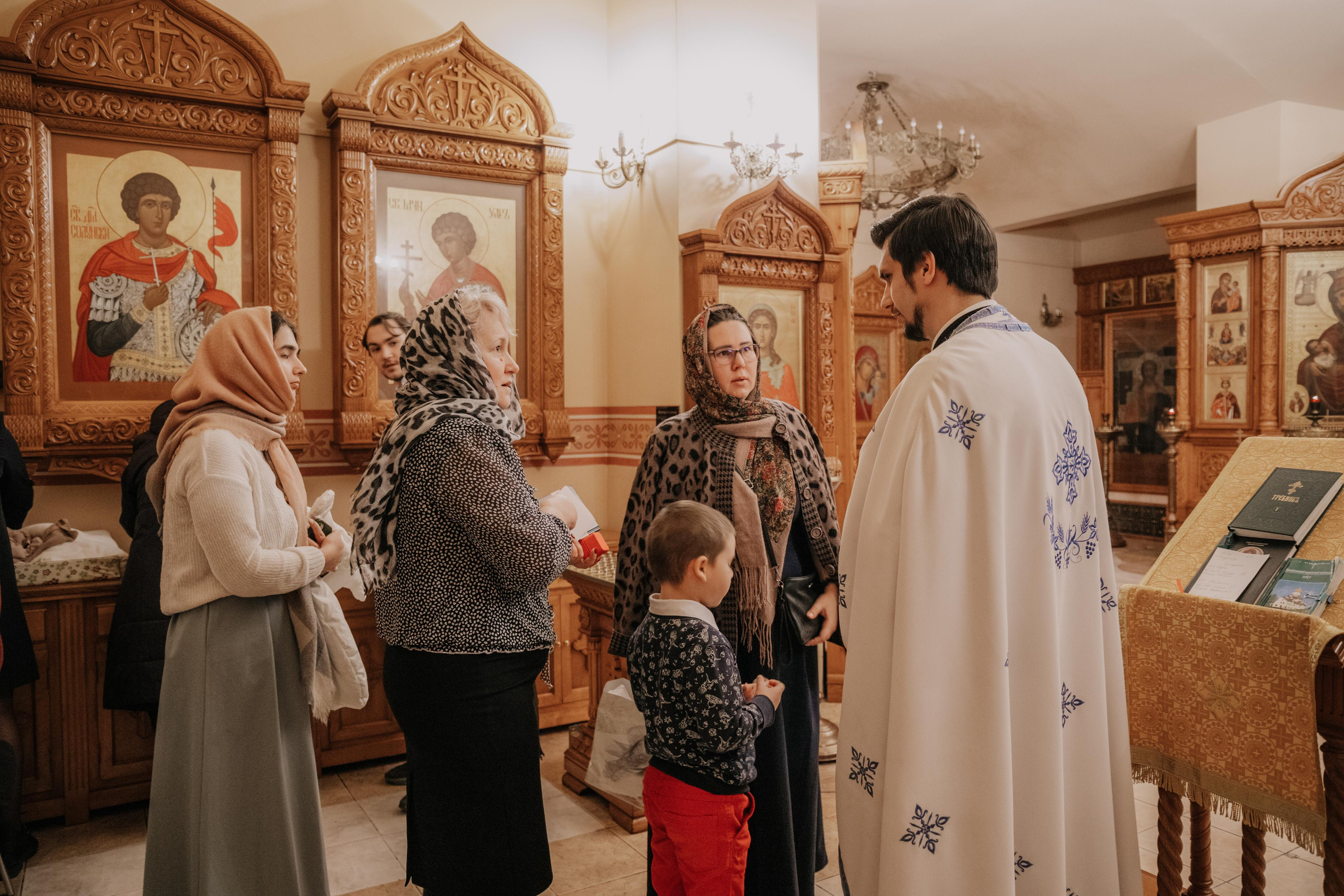 Таинство крещения София и Полина (Георгиевский храм Видное). Семейный и свадебный фотограф Видное Москва Екатерина Пятова
