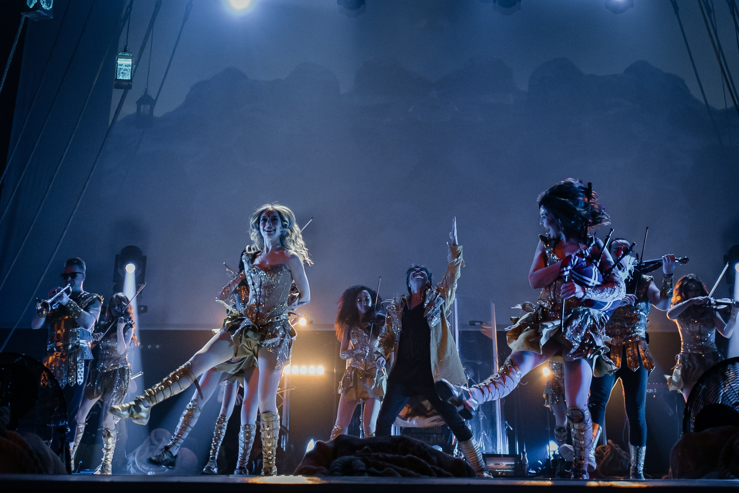 Первый в мире танцующий оркестр«Concord Orchestra». Обо мне