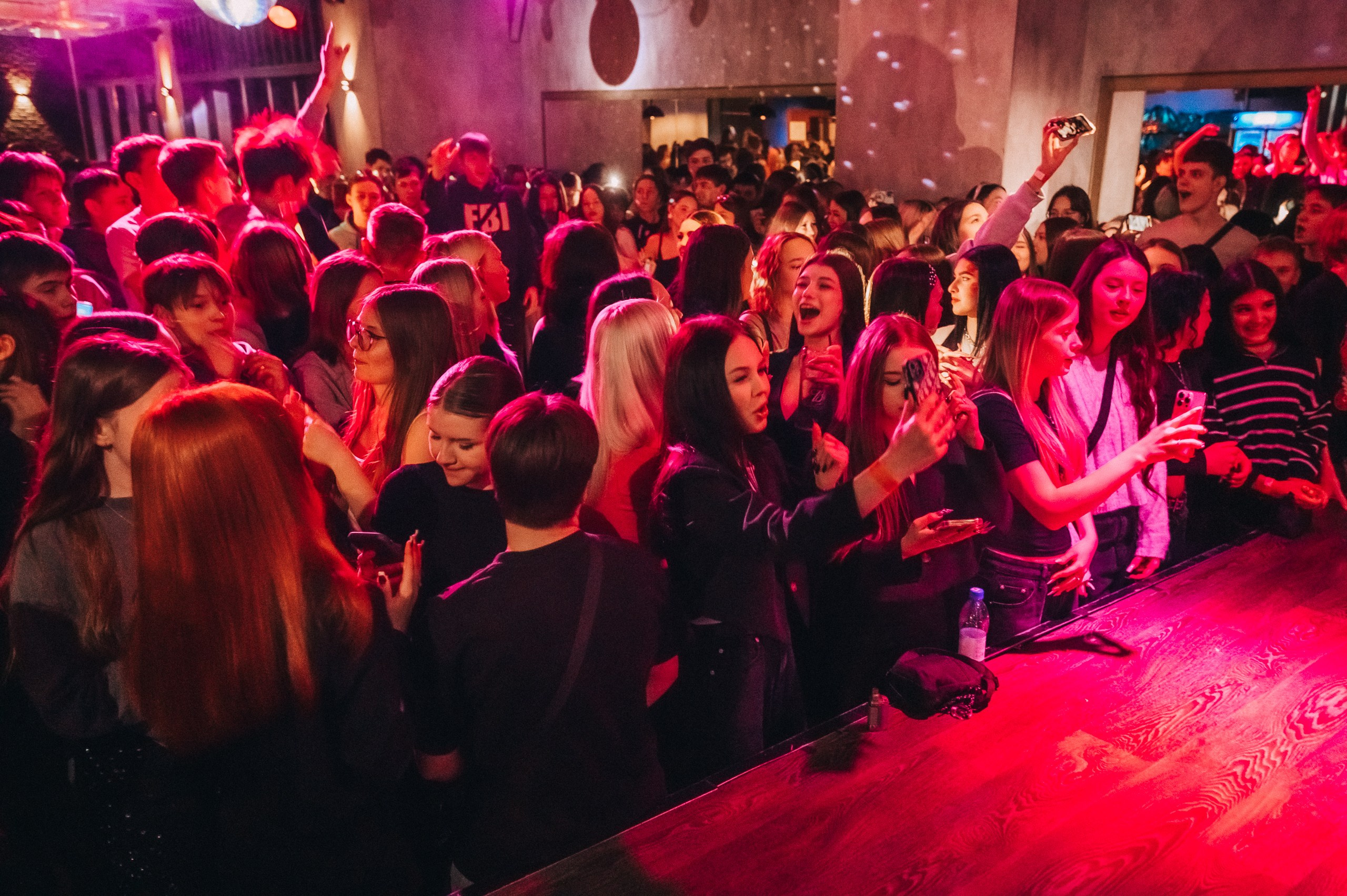 8 MARCH WOMENS DAY PARTY. Фотограф в Кемерово Владислав Шульц