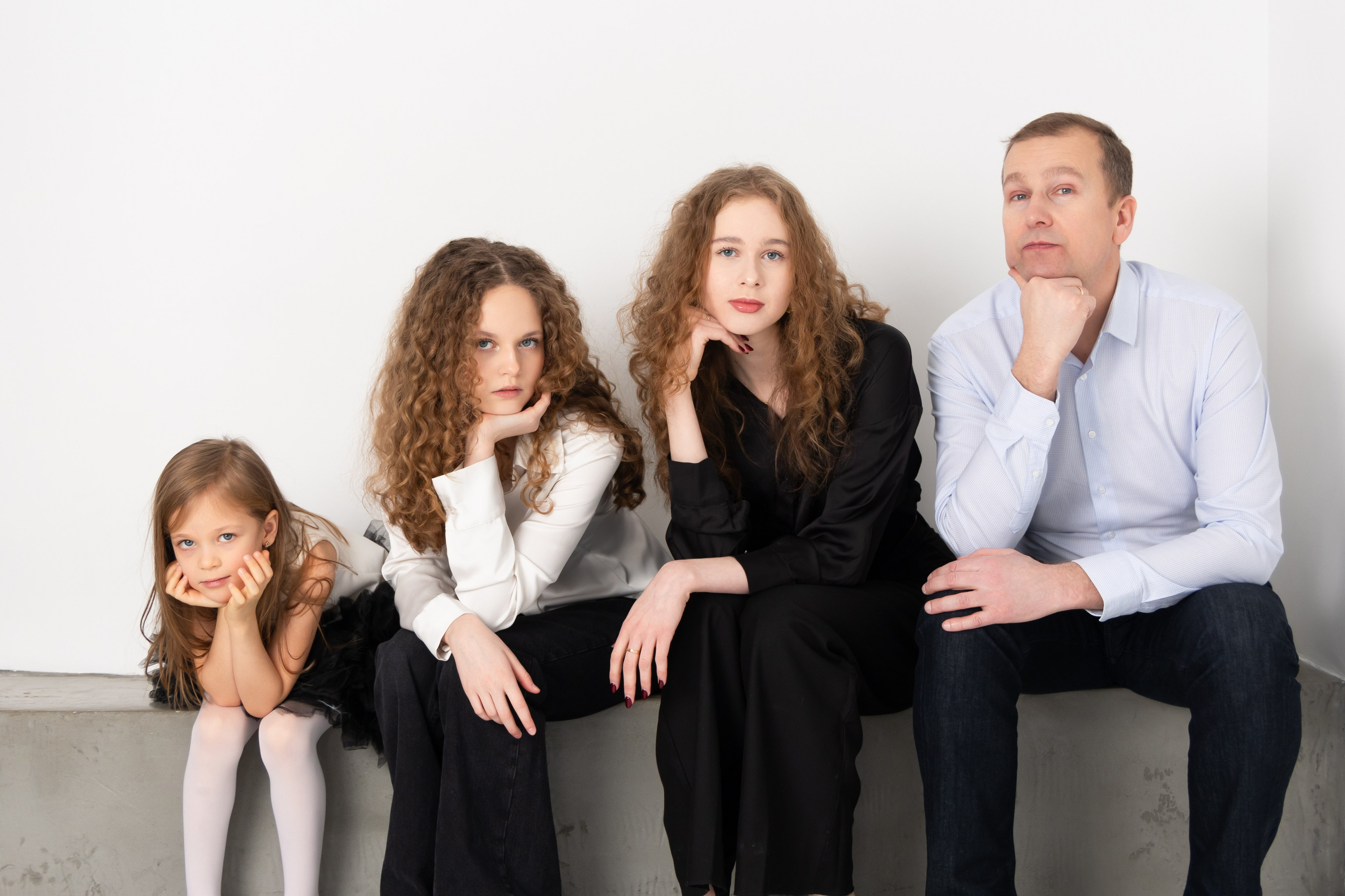 Давыдовых много не бывает! Семейная фотосессия в студии. Фотограф в Екатеринбурге Пойгина Елена