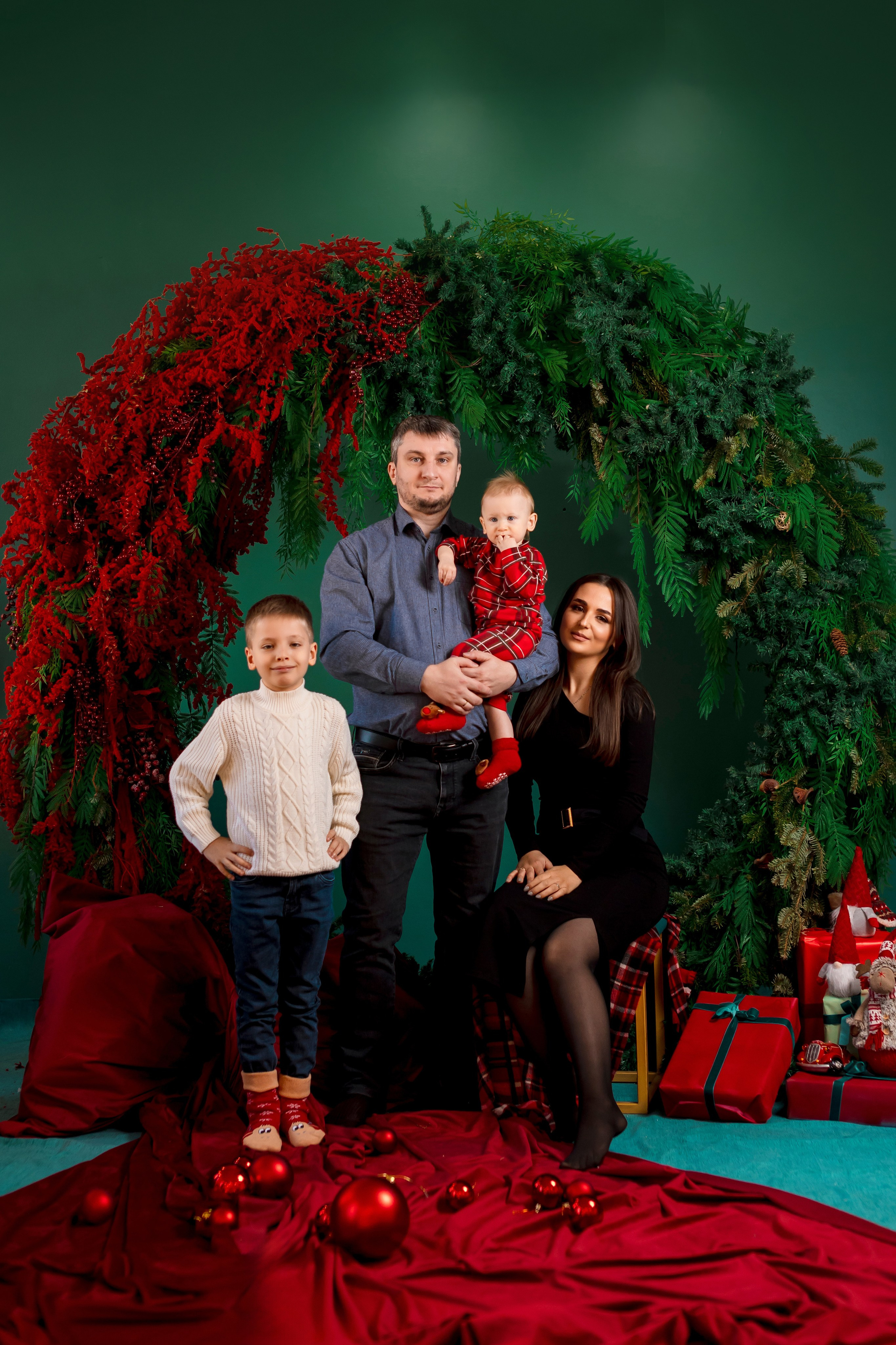 Даша с семьёй. Свадебный и семейный фотограф в Каспийске Алёна Нурмагомедова