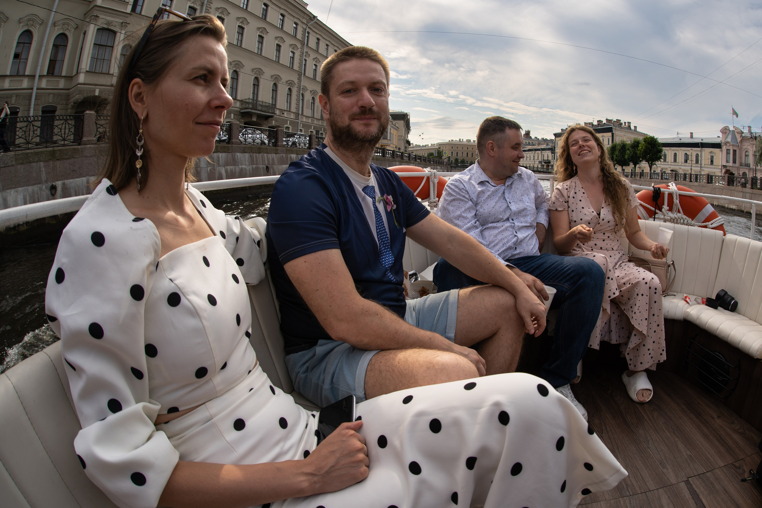 Прогулка на катере, тренинг, игры. Концертный и репортажный фотограф в Санкт-Петербурге Слава Пахомов