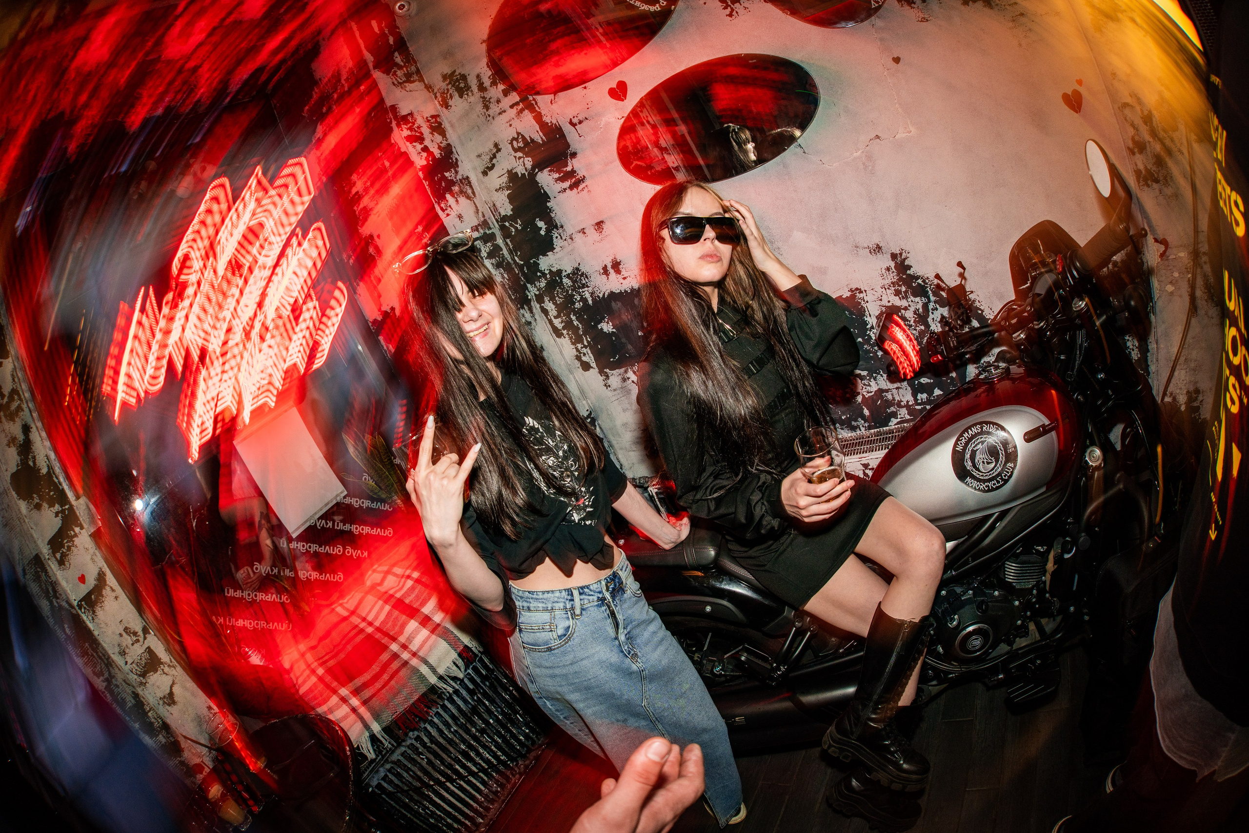 Панк-вечеринка в Баре разбитых сердец. Концертный и репортажный фотограф в Санкт-Петербурге Слава Пахомов