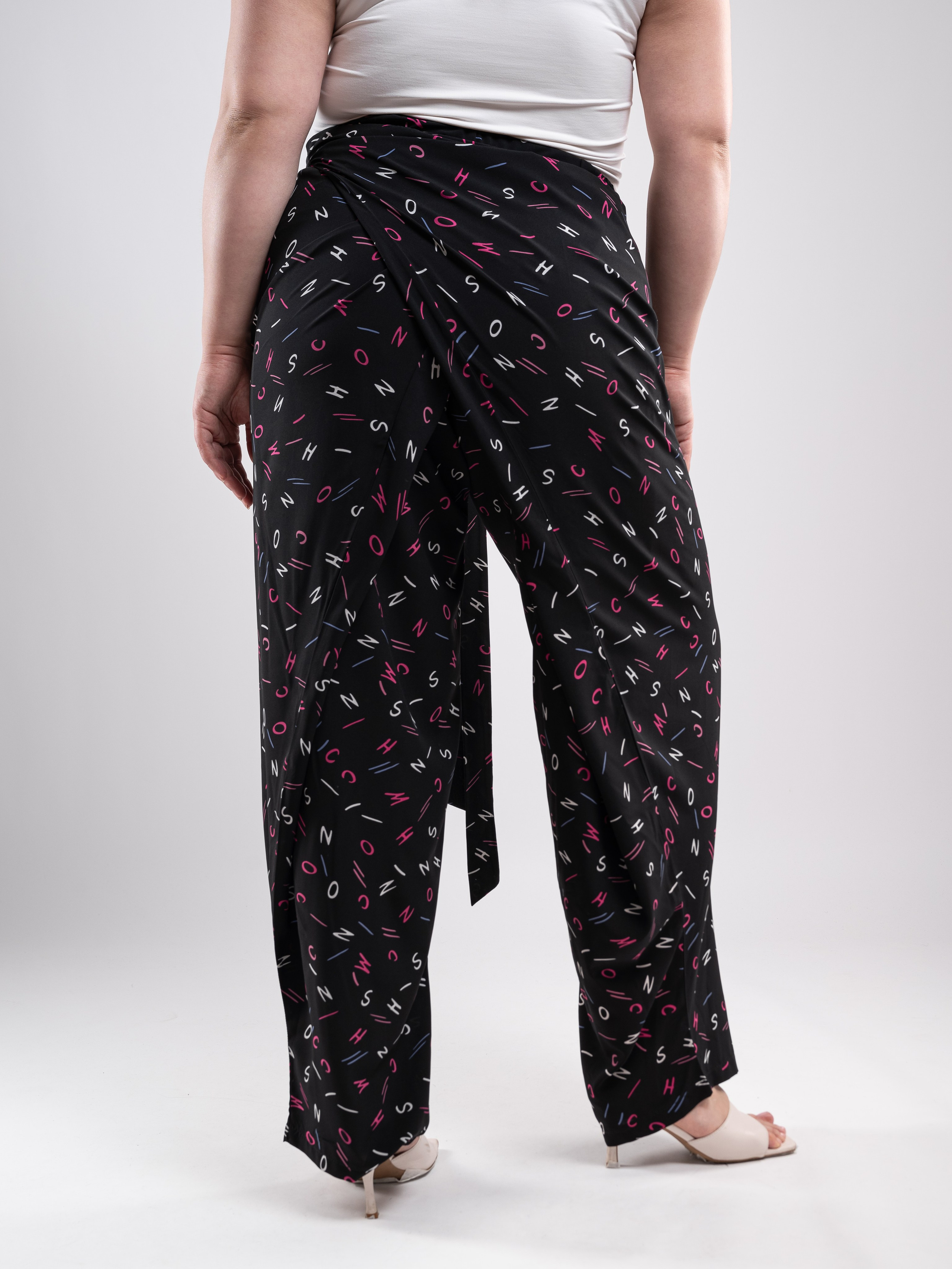 Брюки трансформеры. Предметный фотограф, фото для маркетплейсов Пятигорск, КМВ