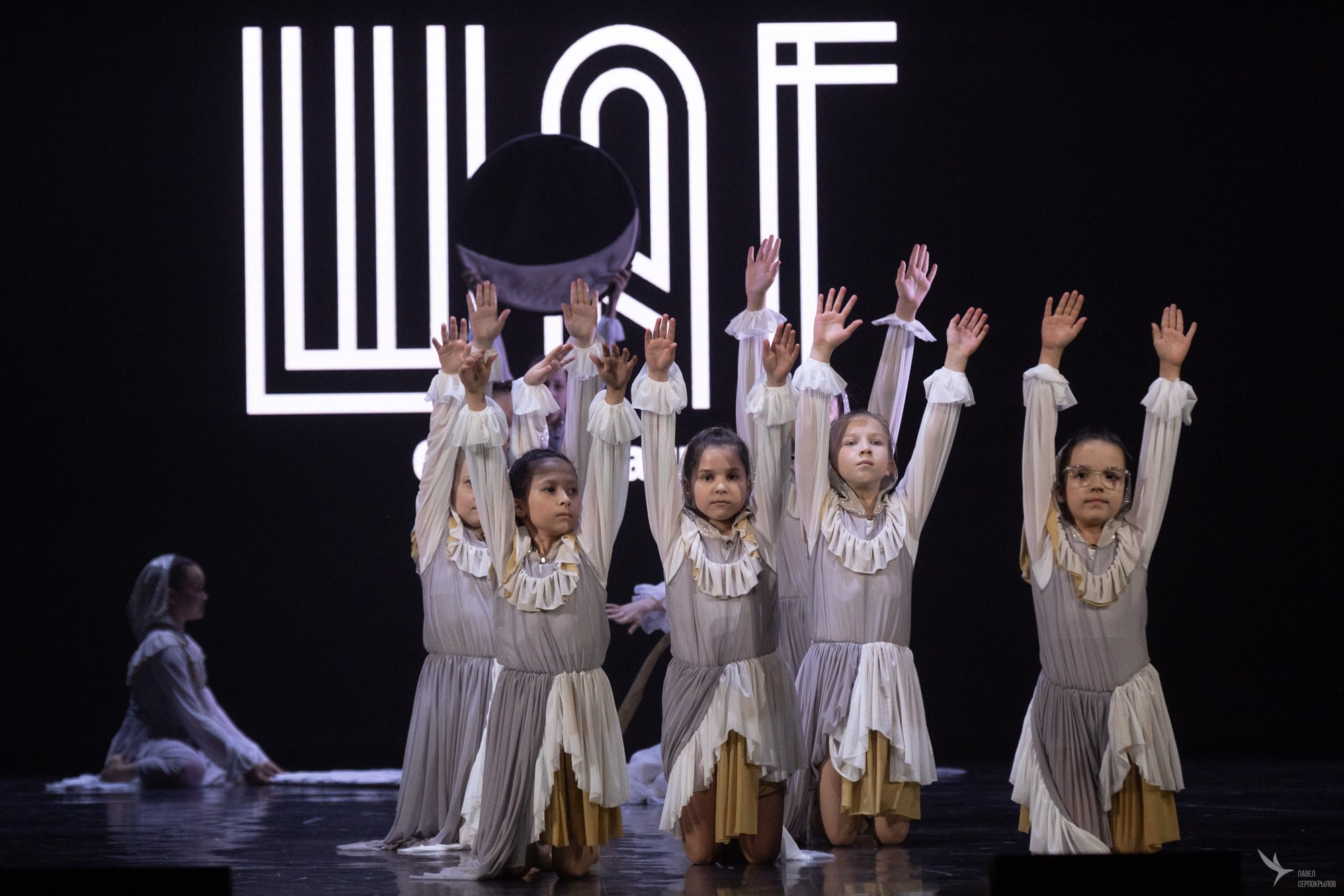 Отчетный концерт студии танца «ШАГ». Репортажный фотограф в Казани Павел Серпокрылов