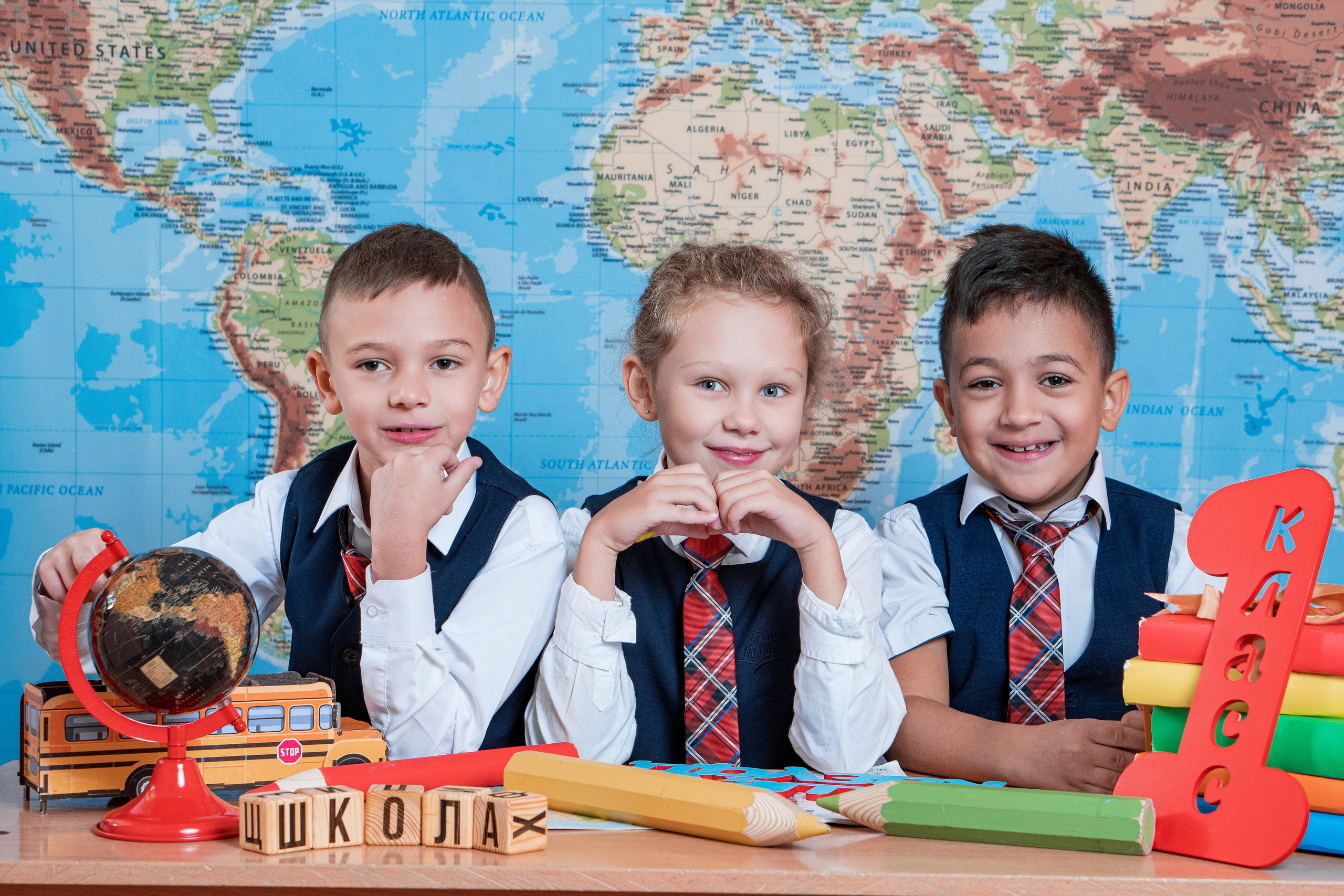 Начальная школа. Выпускные альбомы для детских садов и школ в Симферополе и Крыму — фотограф Ирина Найкина