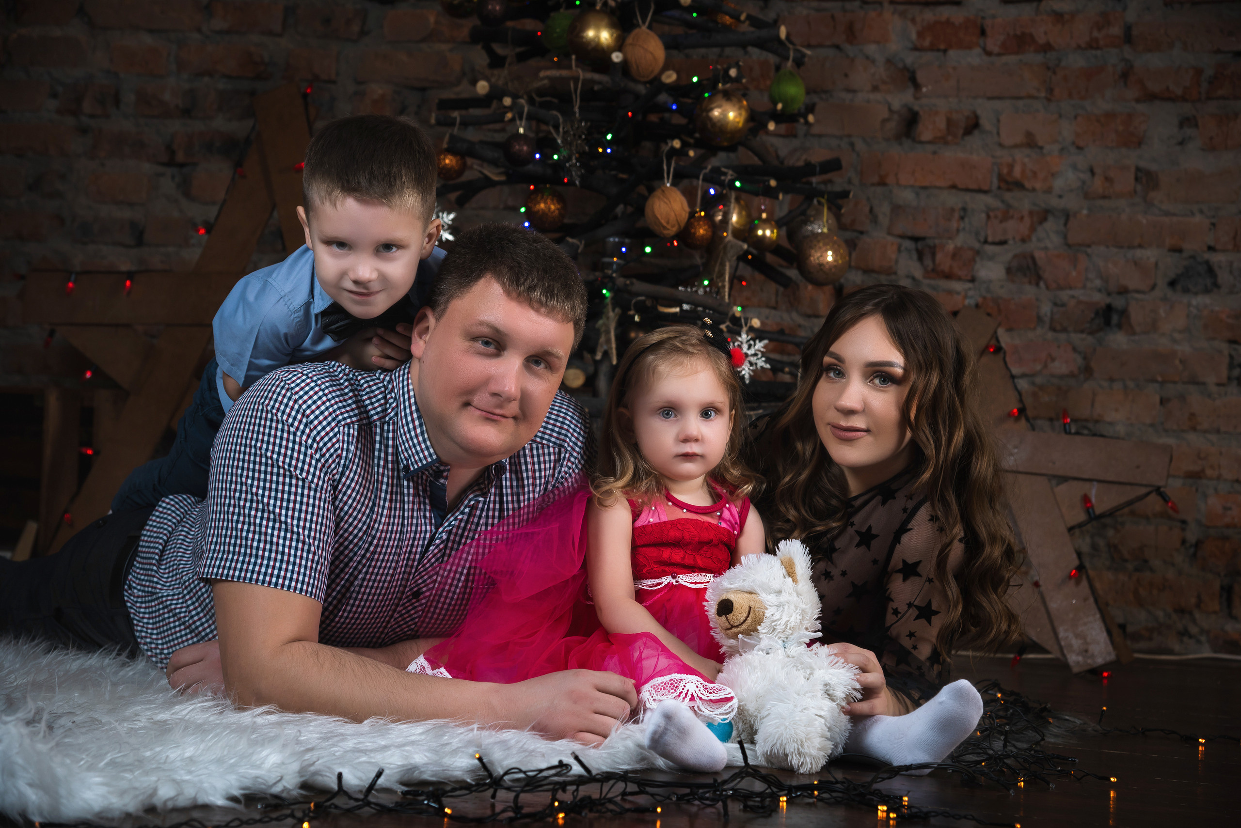 Новогодняя фотосессия Ольги, Дмитрия, Дарины и Артемия. Свадебный и семейный фотограф в г. Краснодар Екатерина Зверева
