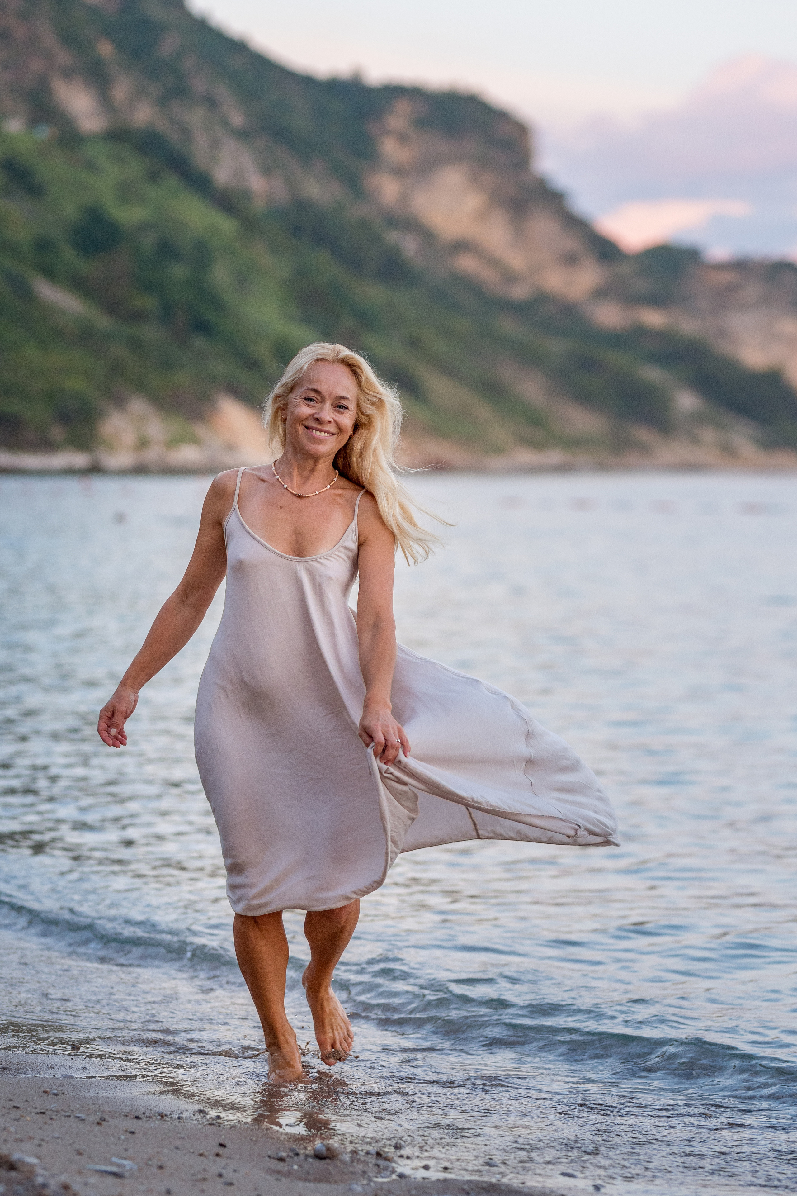 Photo session of a mother and son on the beach in Budva, Montenegro. Kate Khaldeeva photographer in Saratov