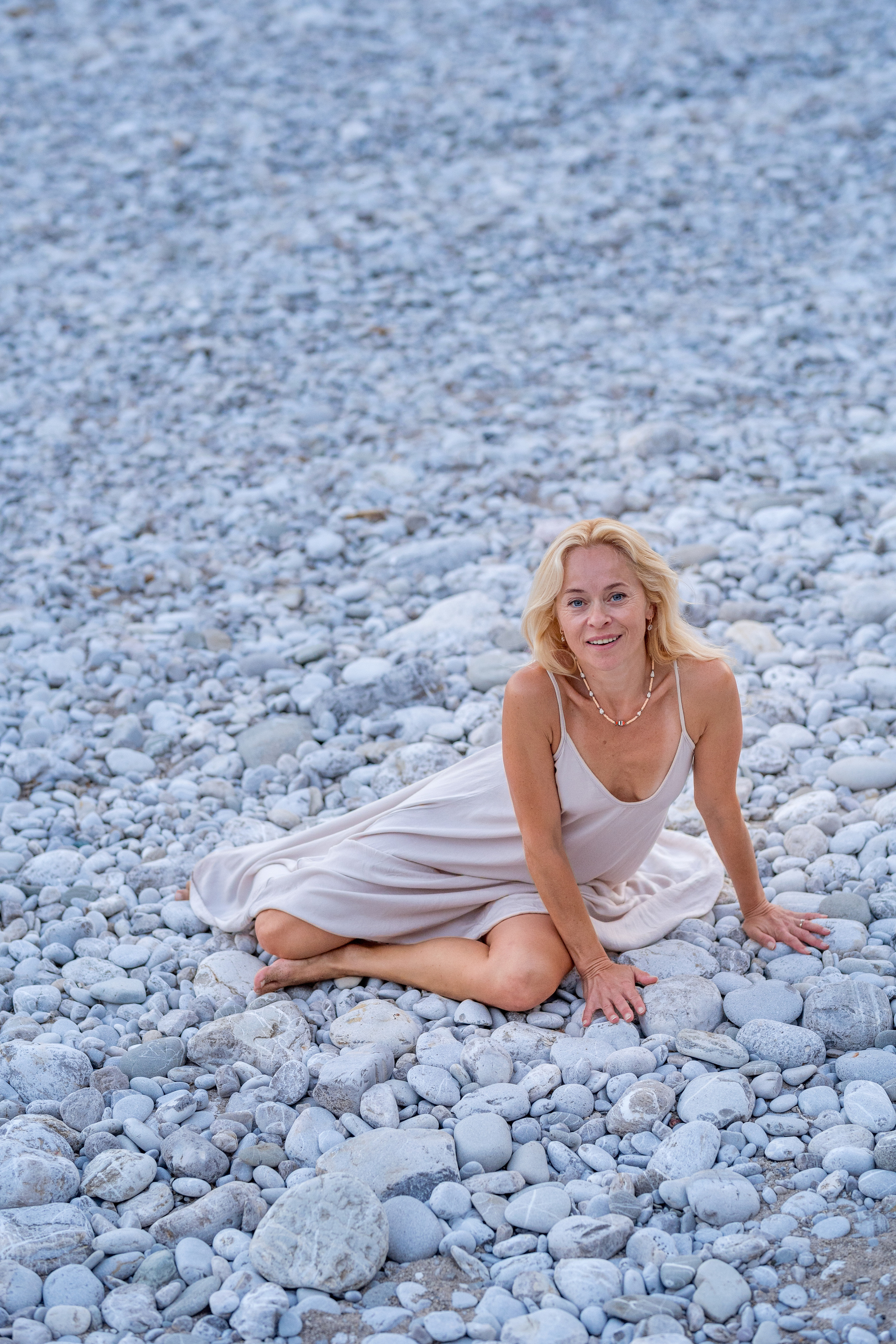 Photo session of a mother and son on the beach in Budva, Montenegro. Kate Khaldeeva photographer in Saratov