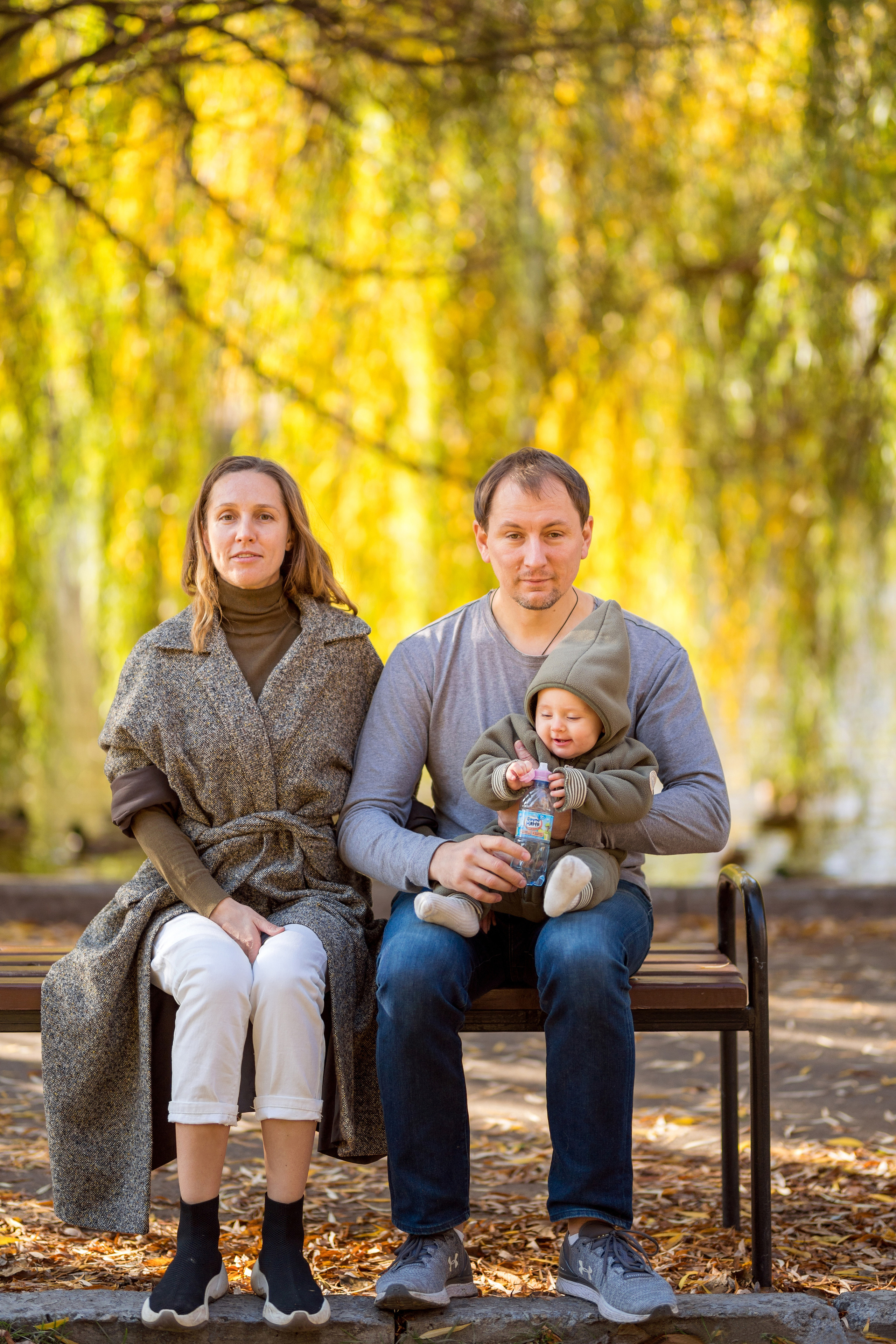 Family photo session in park. Kate Khaldeeva photographer in Saratov