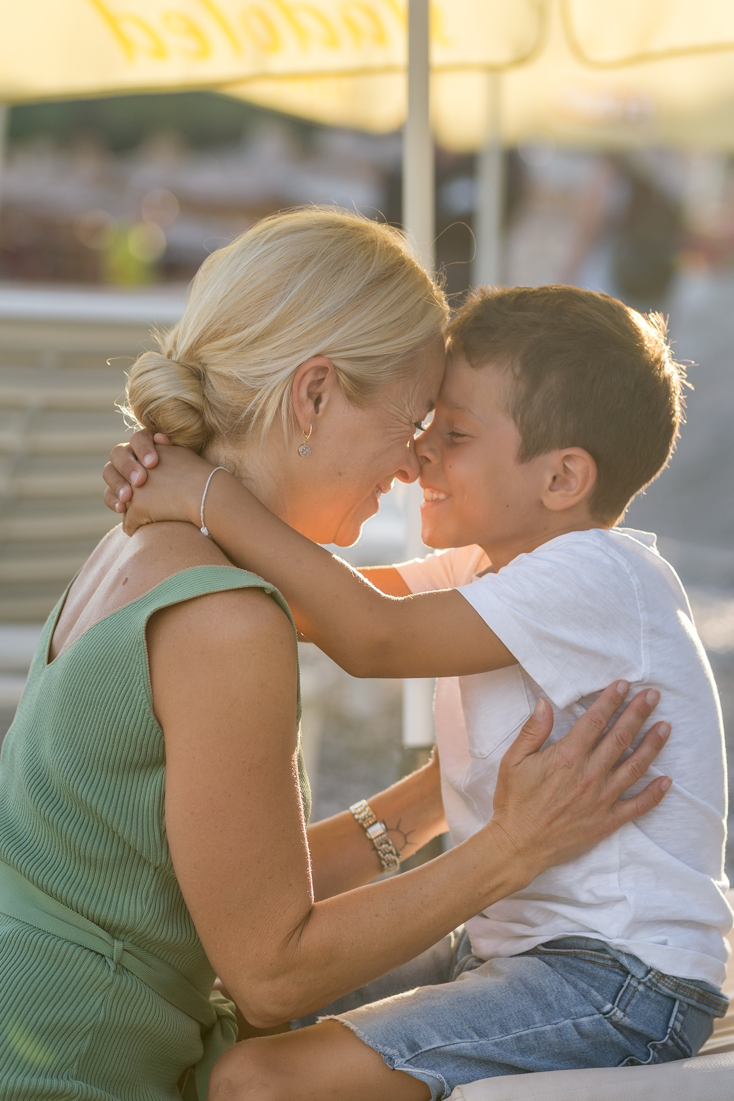 Photo session of a mother and son on the beach in Budva, Montenegro. Kate Khaldeeva photographer in Saratov