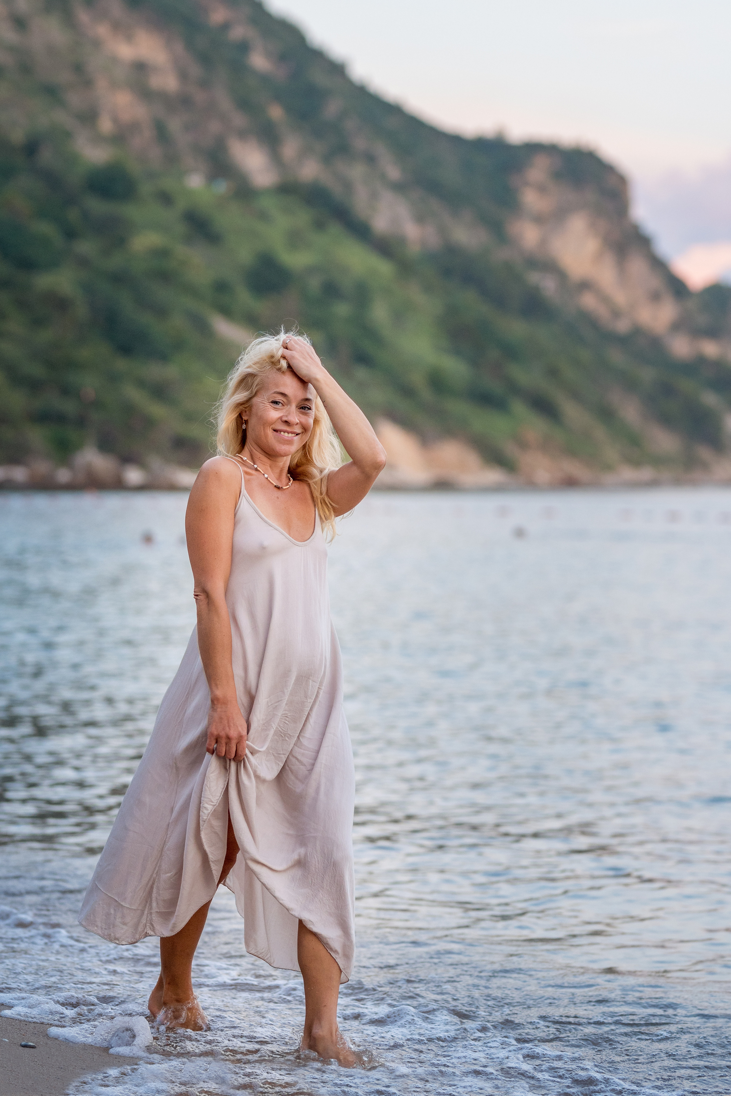 Photo session of a mother and son on the beach in Budva, Montenegro. Kate Khaldeeva photographer in Saratov