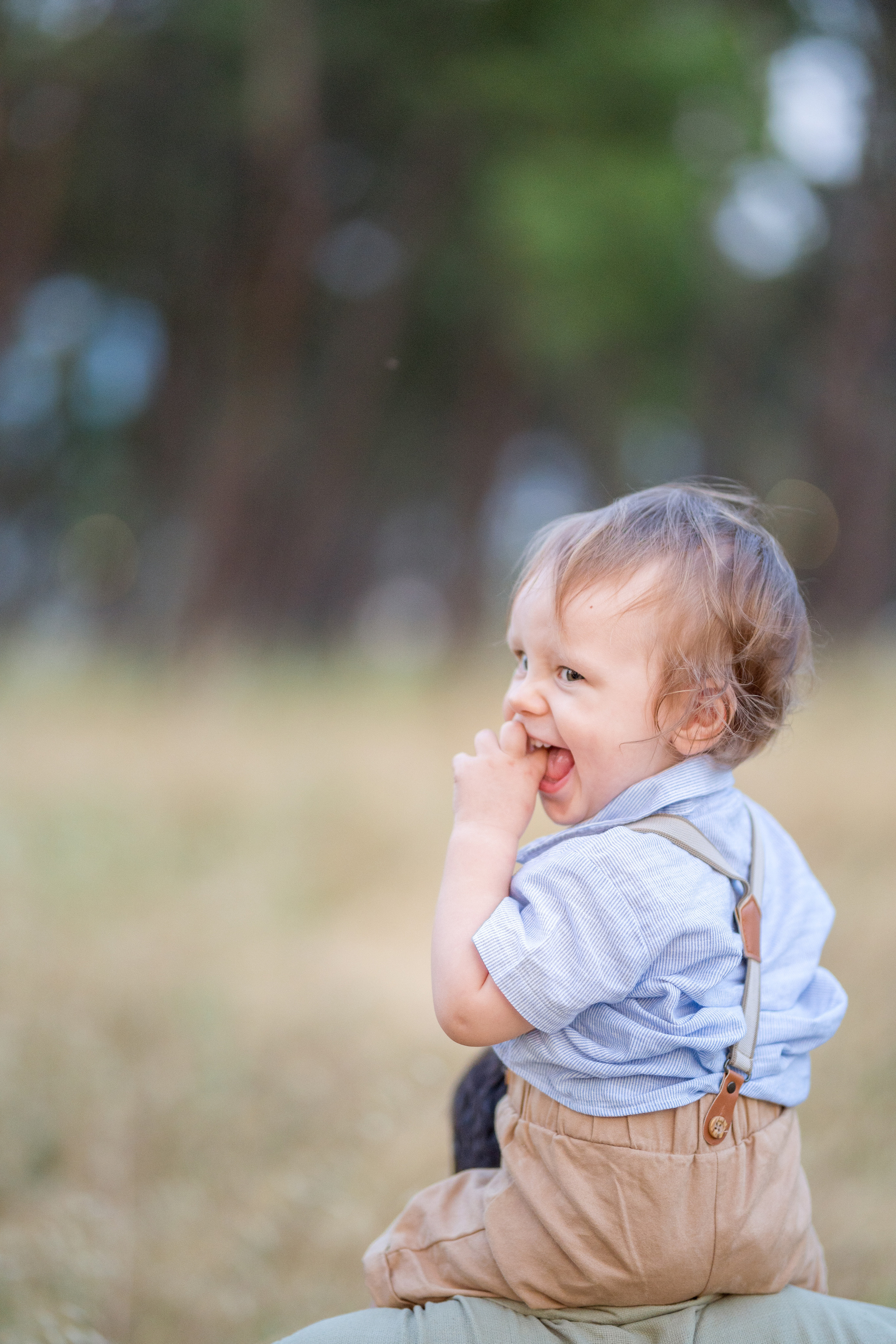 Family photo session in the park. Podgorica, Montenegro. Kate Khaldeeva photographer in Saratov