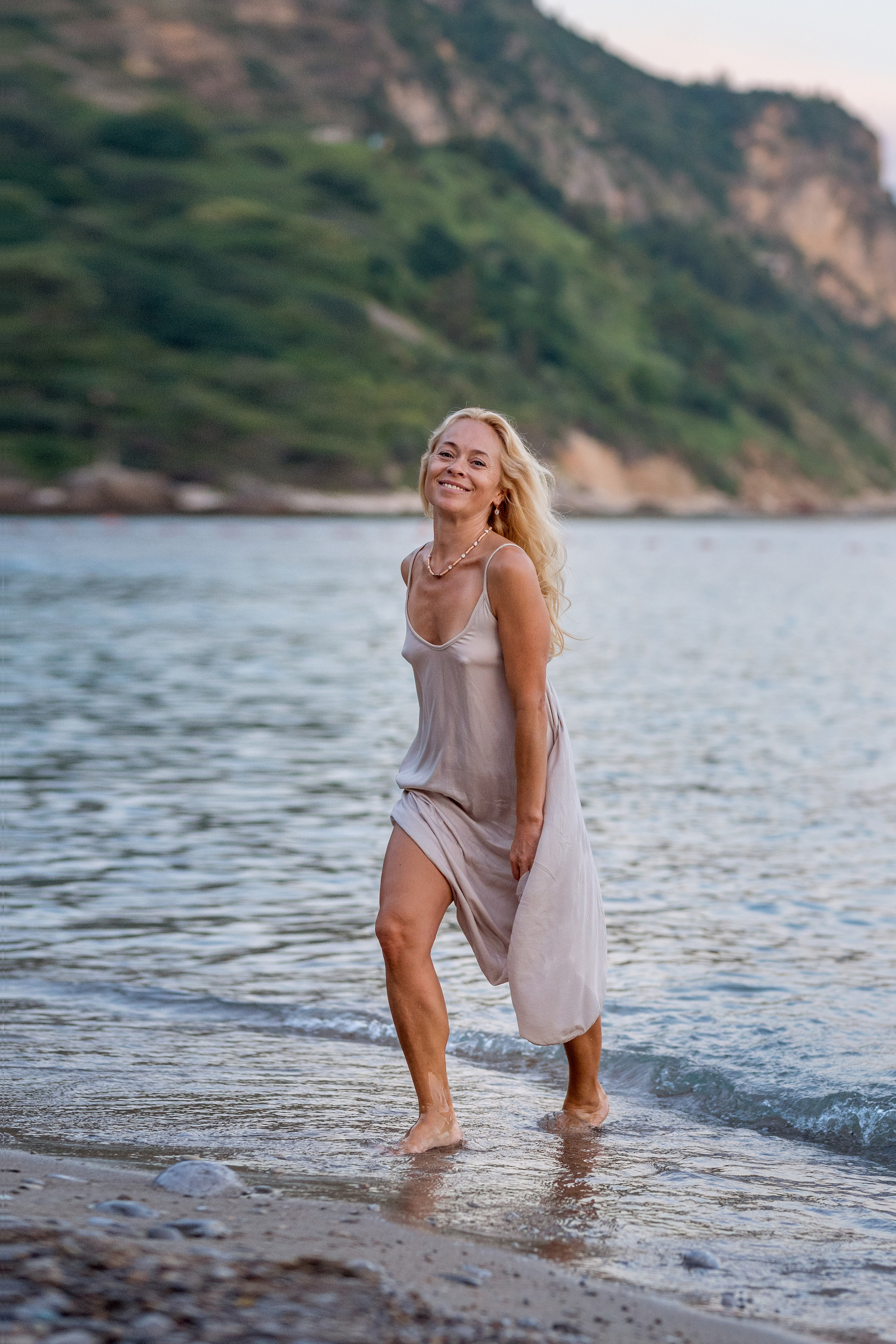 Photo session of a mother and son on the beach in Budva, Montenegro. Kate Khaldeeva photographer in Saratov