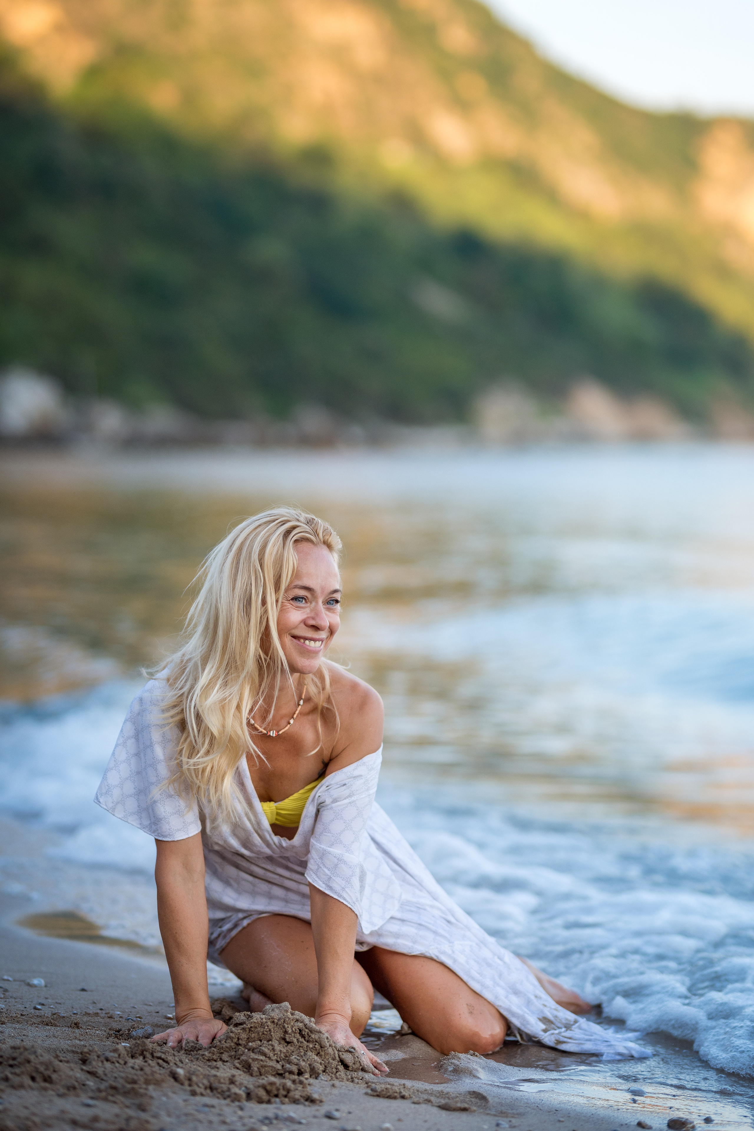 Photo session of a mother and son on the beach in Budva, Montenegro. Kate Khaldeeva photographer in Saratov