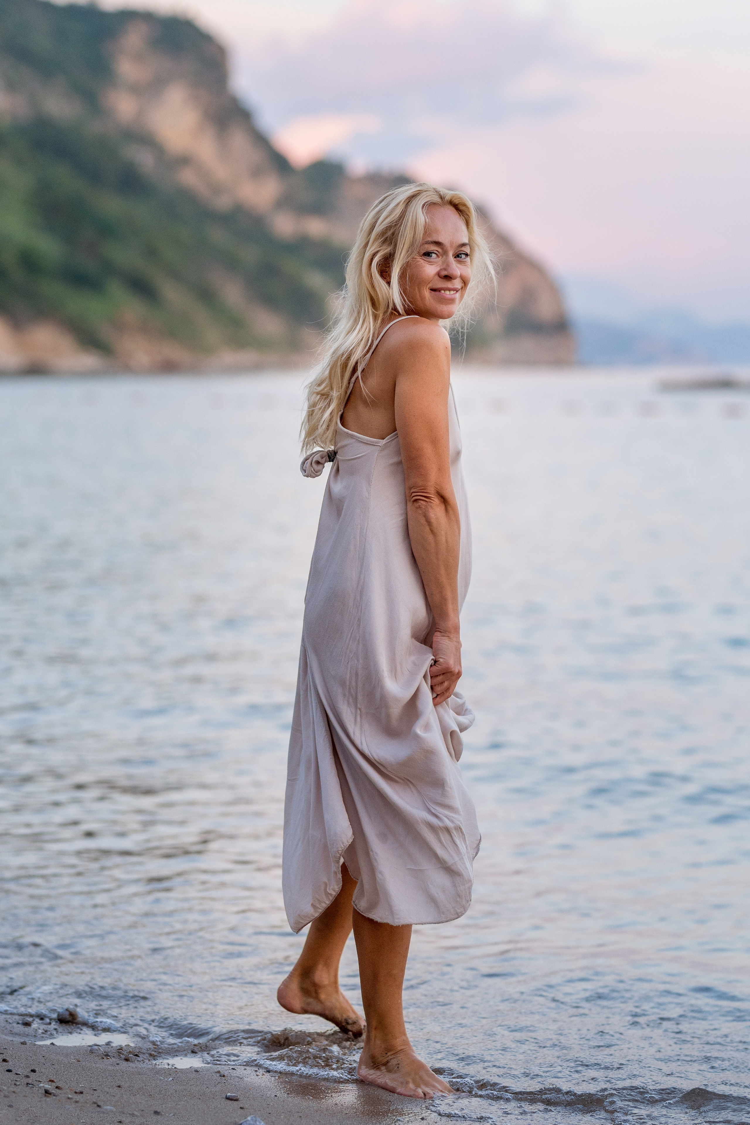 Photo session of a mother and son on the beach in Budva, Montenegro. Kate Khaldeeva photographer in Saratov