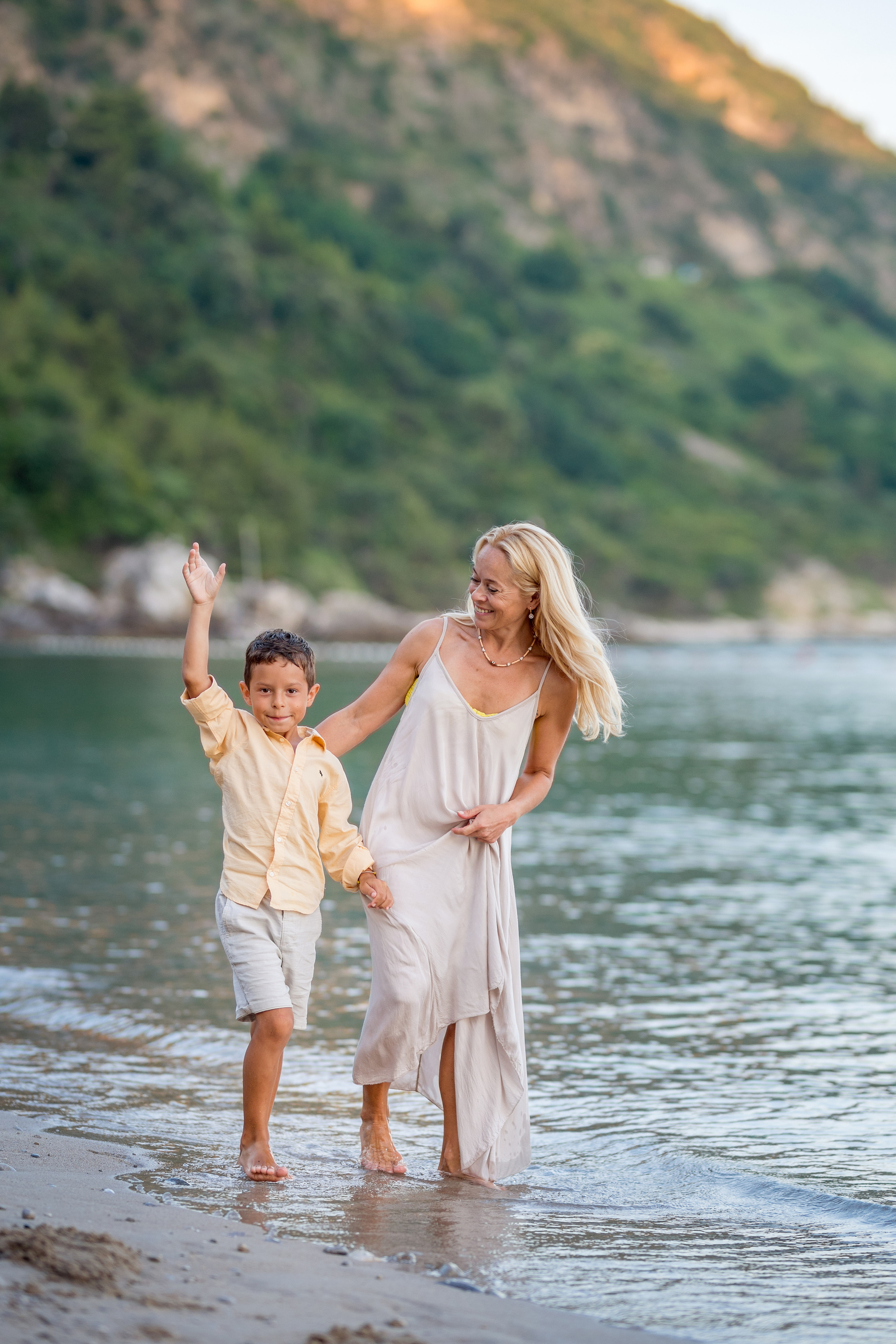 Photo session of a mother and son on the beach in Budva, Montenegro. Kate Khaldeeva photographer in Saratov