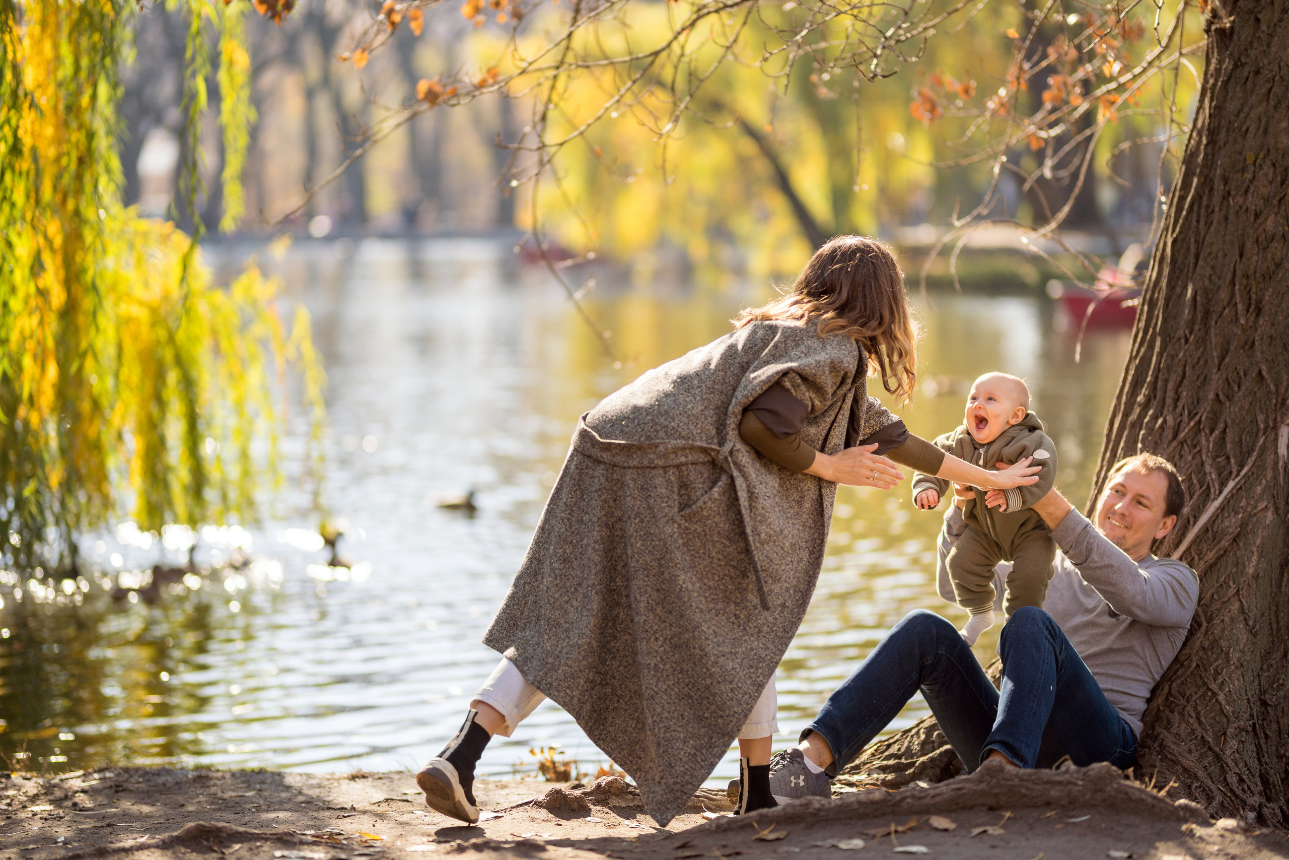 Family photo session in park. Kate Khaldeeva photographer in Saratov