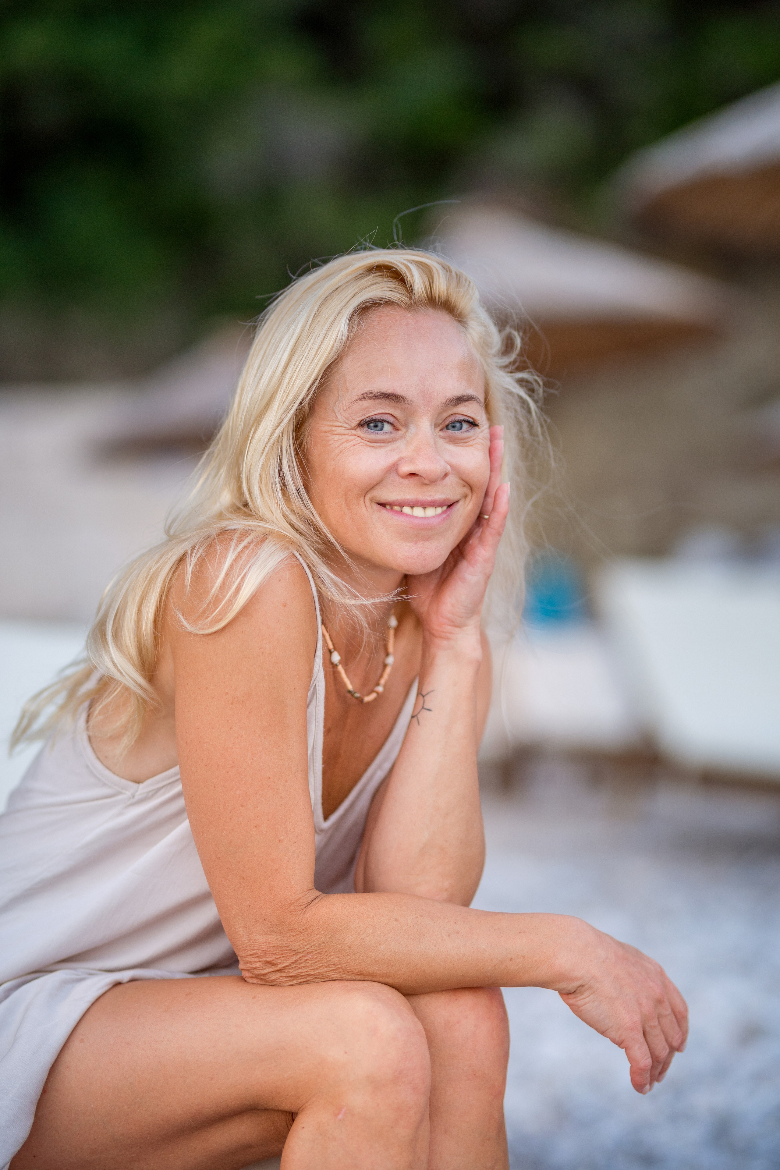 Photo session of a mother and son on the beach in Budva, Montenegro. Kate Khaldeeva photographer in Saratov