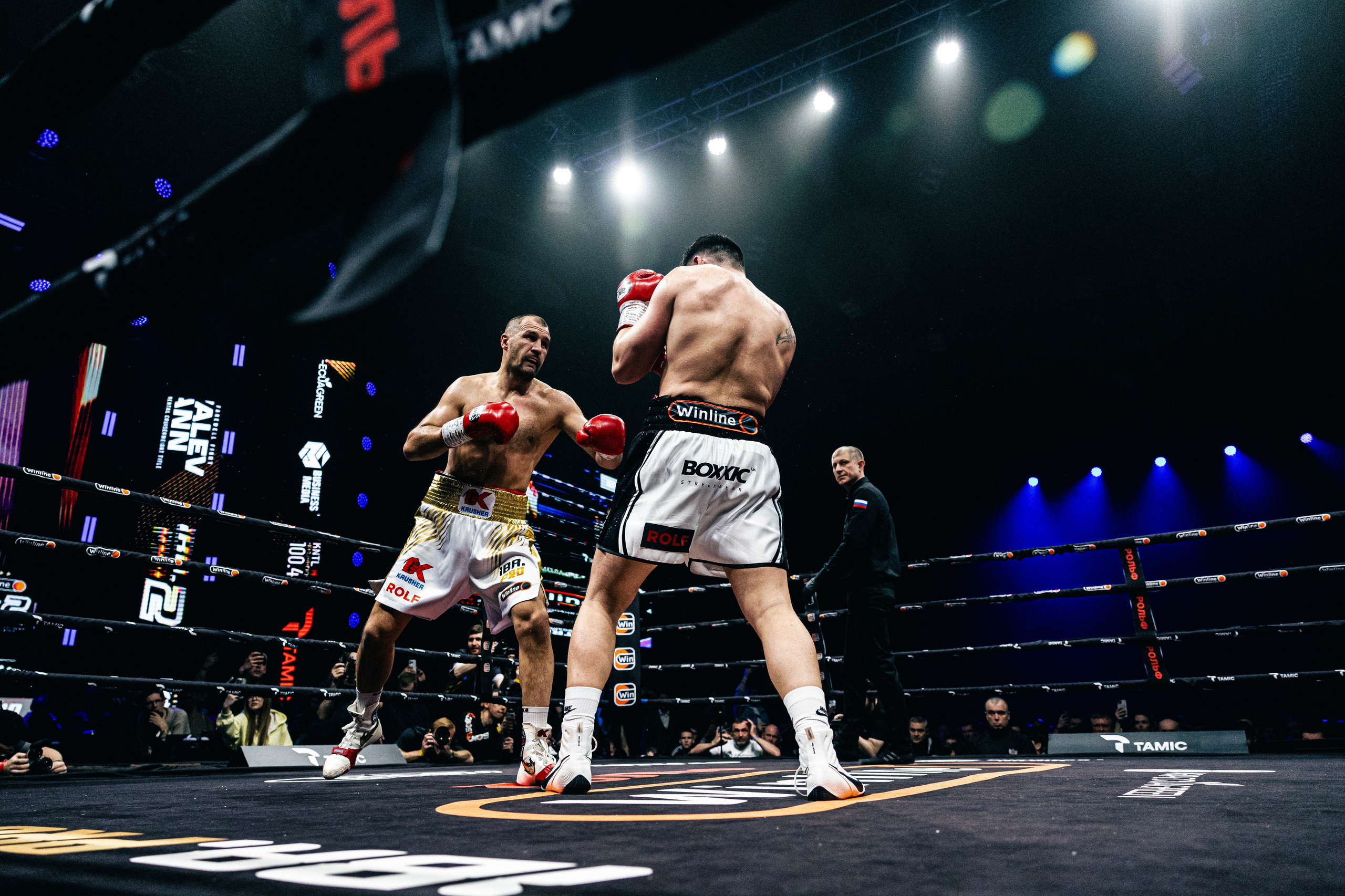 Сергей «Крашер» Ковалев. Профессиональный боксер. Репортажный фотограф Наталья Лапцевич