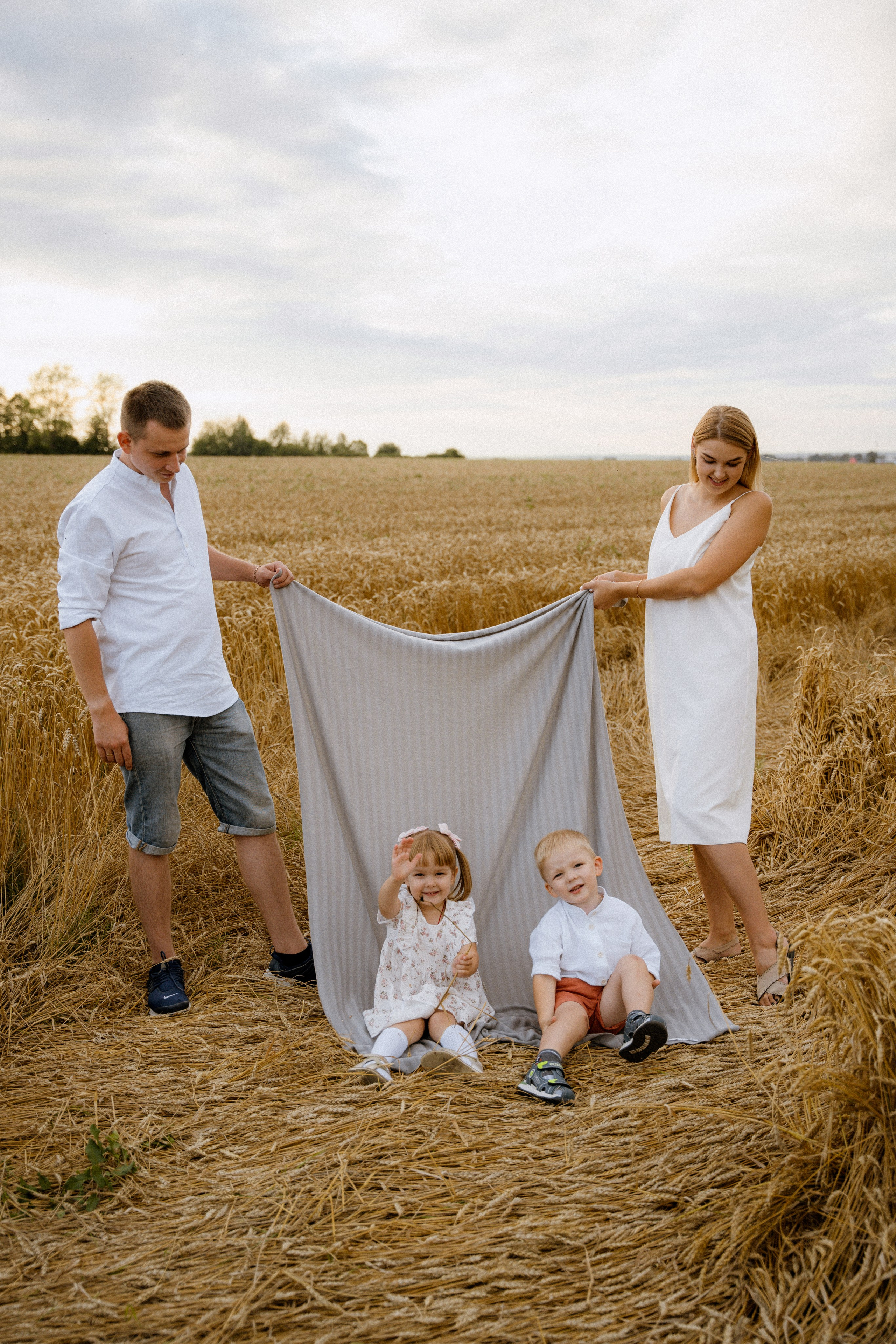 Аня с семьёй 14.08.2023. Свадебный и семейный фотограф Кристина Лисина в Арзамасе