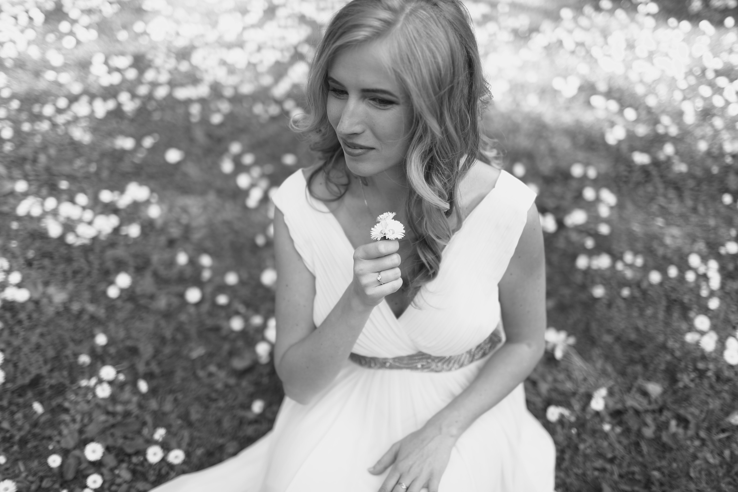 Свадебная фотосессия в парке. Свадебный и репортажный фотограф в Ярославле и Санкт-Петербурге Роман Микрюков