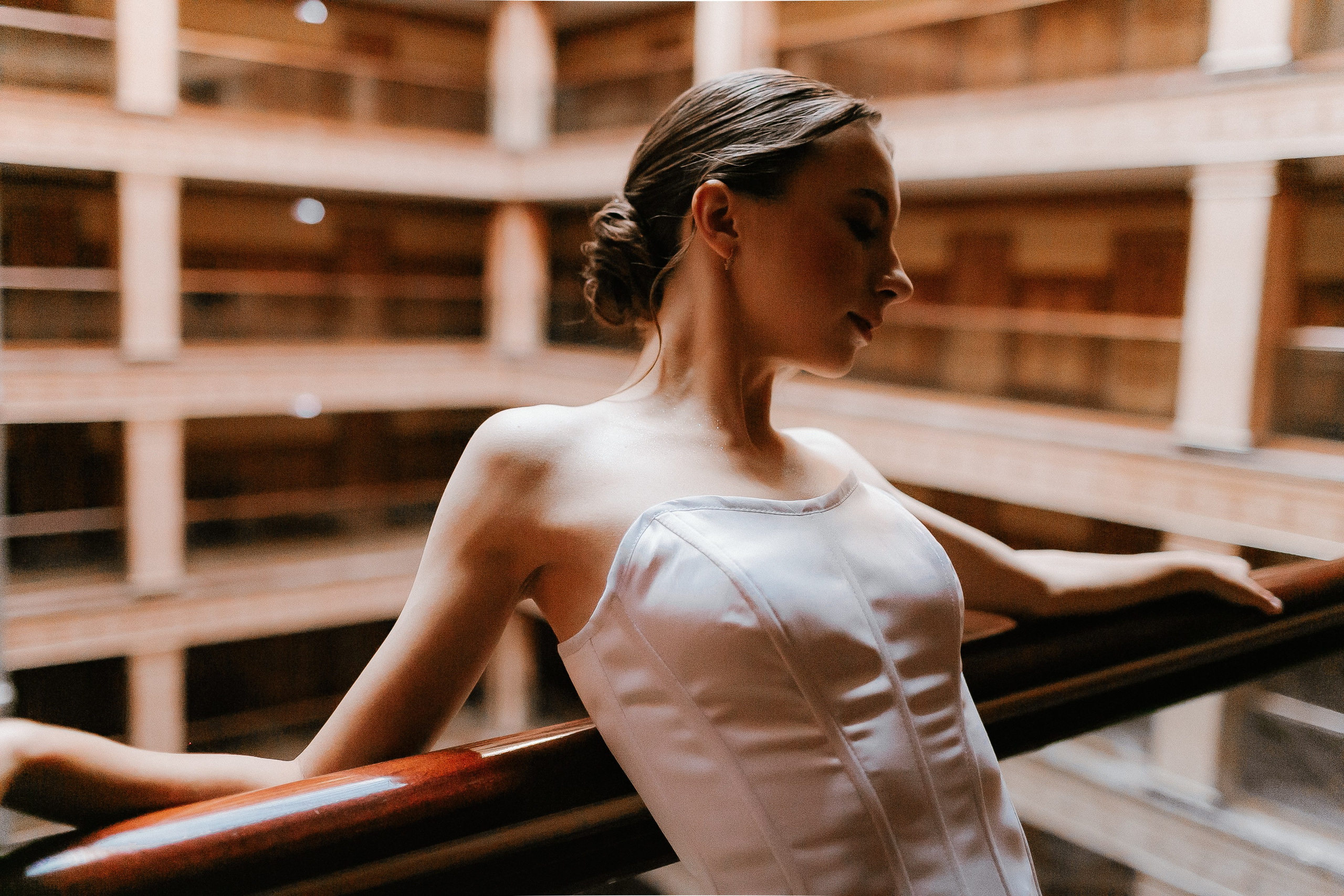 Свадебная осенняя фотосессия Ивана и Лидии в городе. Свадебный и репортажный фотограф в Ярославле и Санкт-Петербурге Роман Микрюков