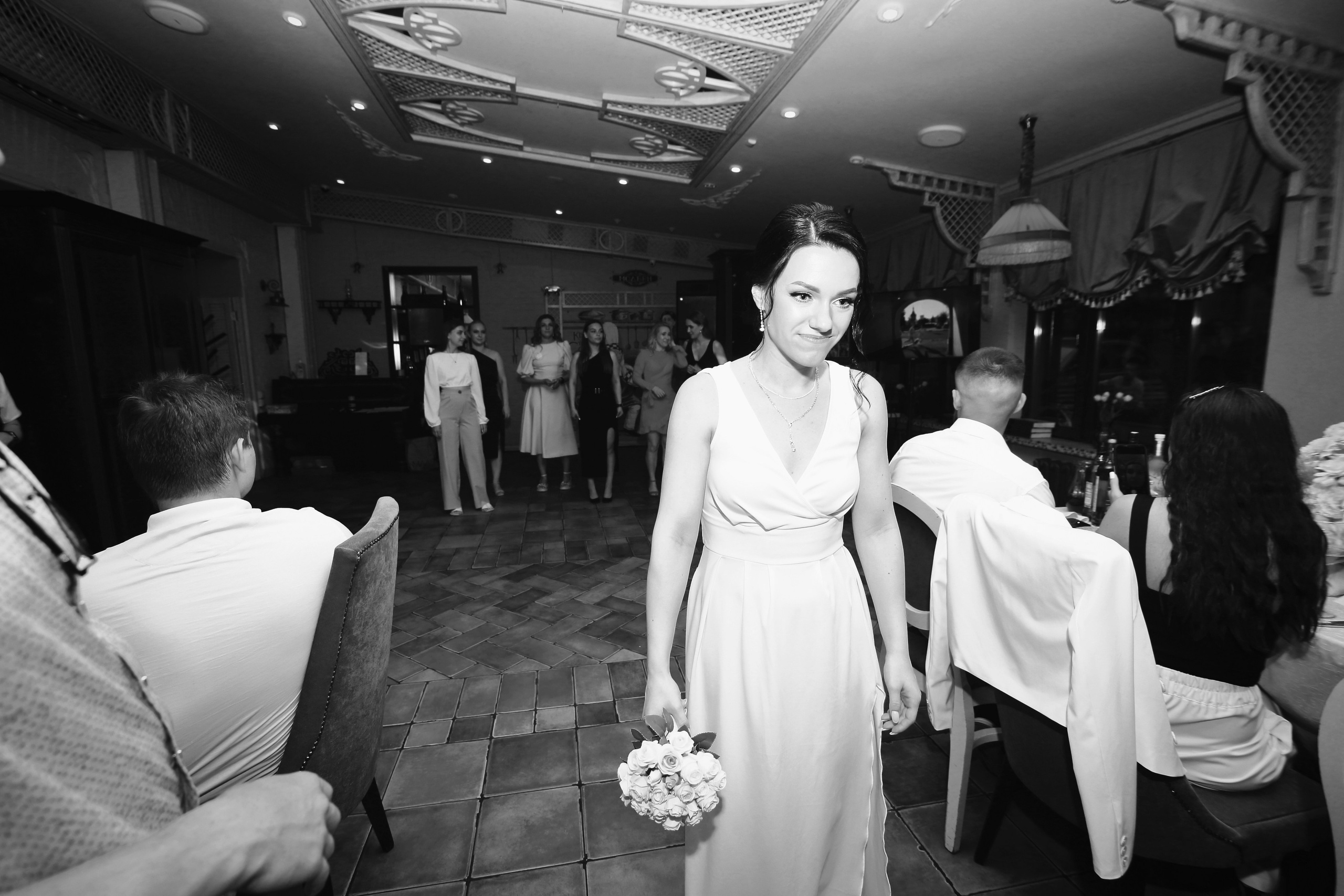 Съемка пары в отеле, на природе, в городе. Свадебный и репортажный фотограф в Ярославле и Санкт-Петербурге Роман Микрюков