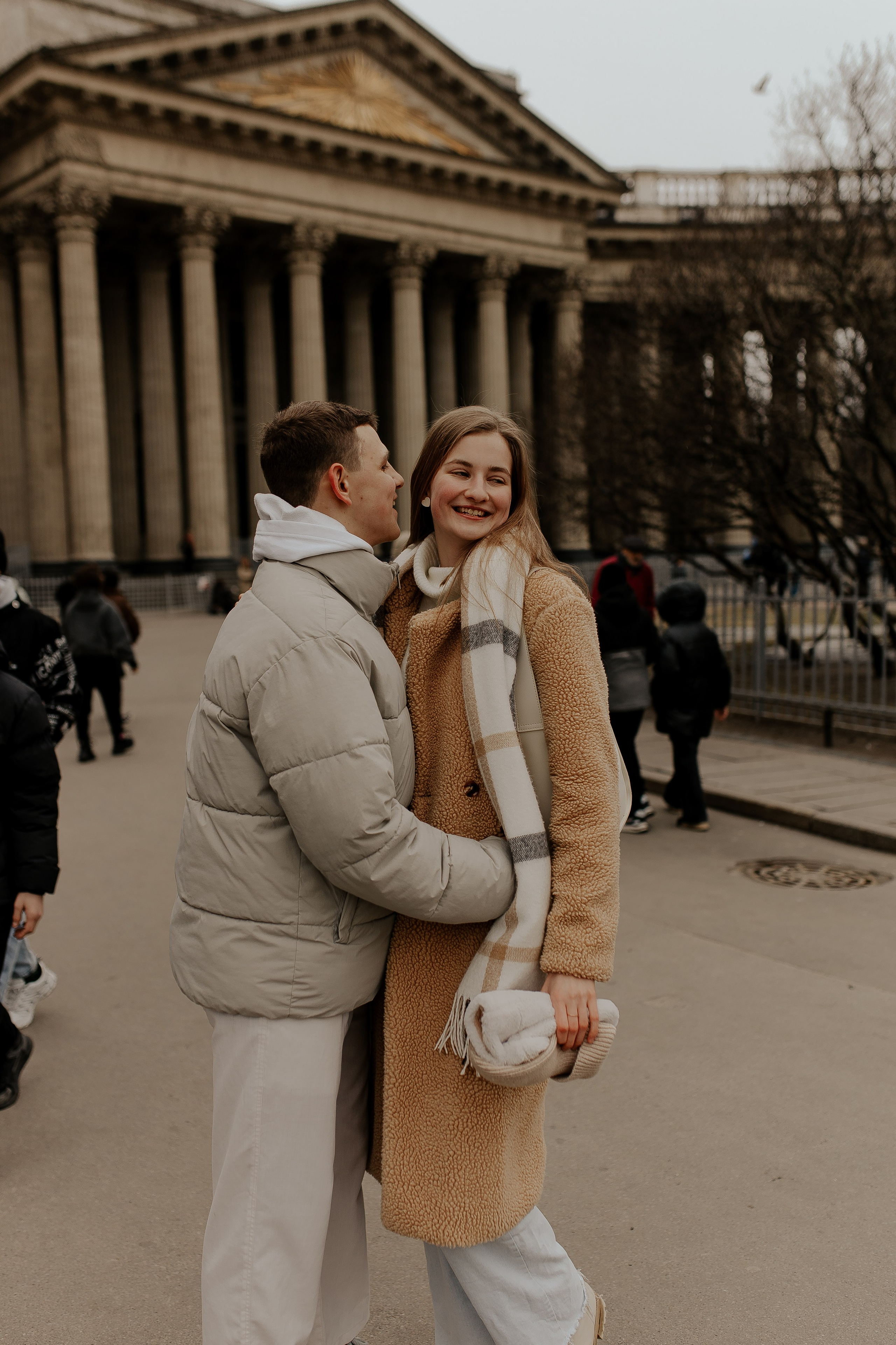 Лавстори у Казанского собора. Фотограф в Санкт-Петербурге Лиза Семченкова