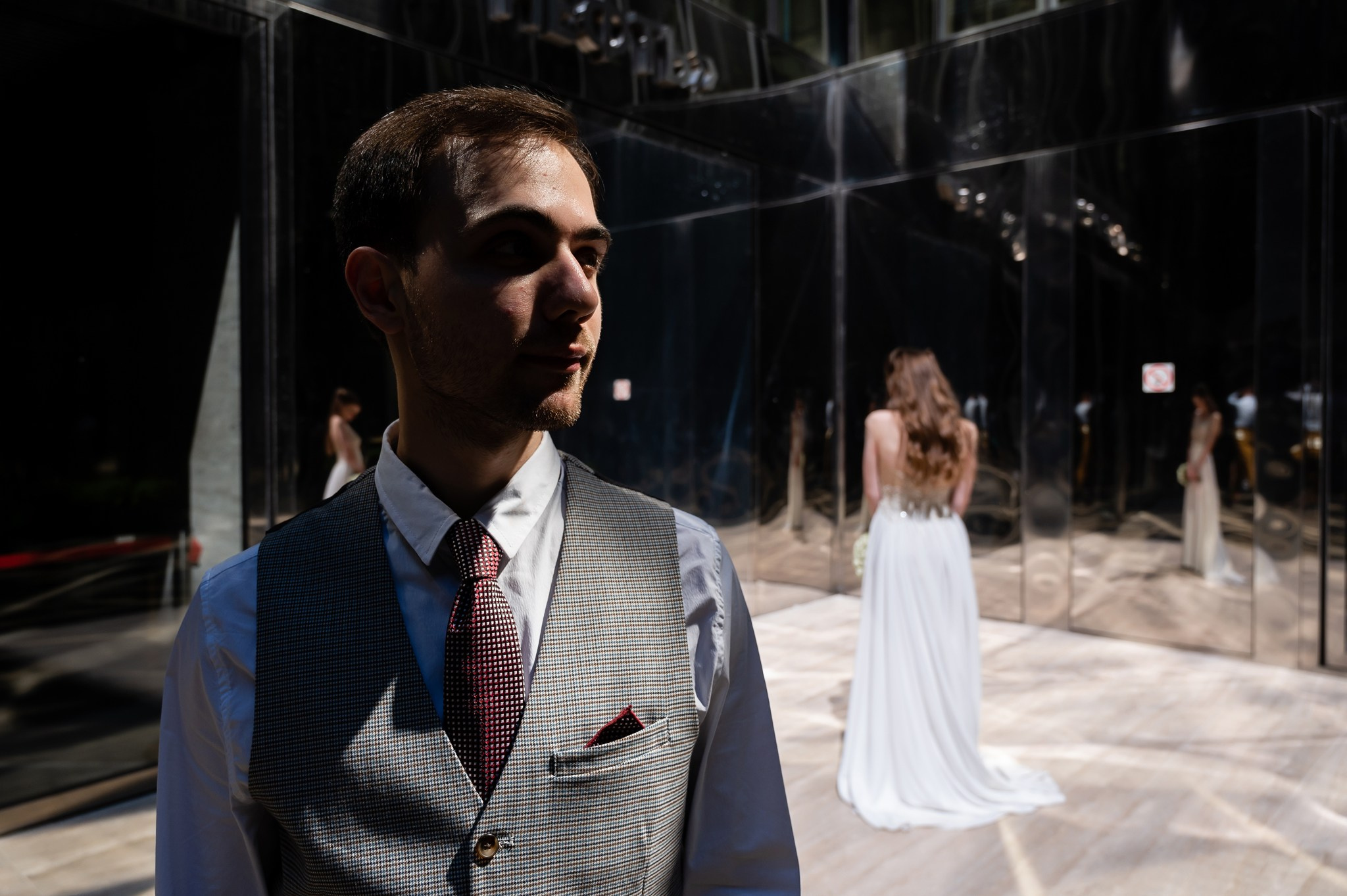 Зеркальный дворик. Свадебный и семейный фотограф из Санкт-Петербурга Климов Анатолий