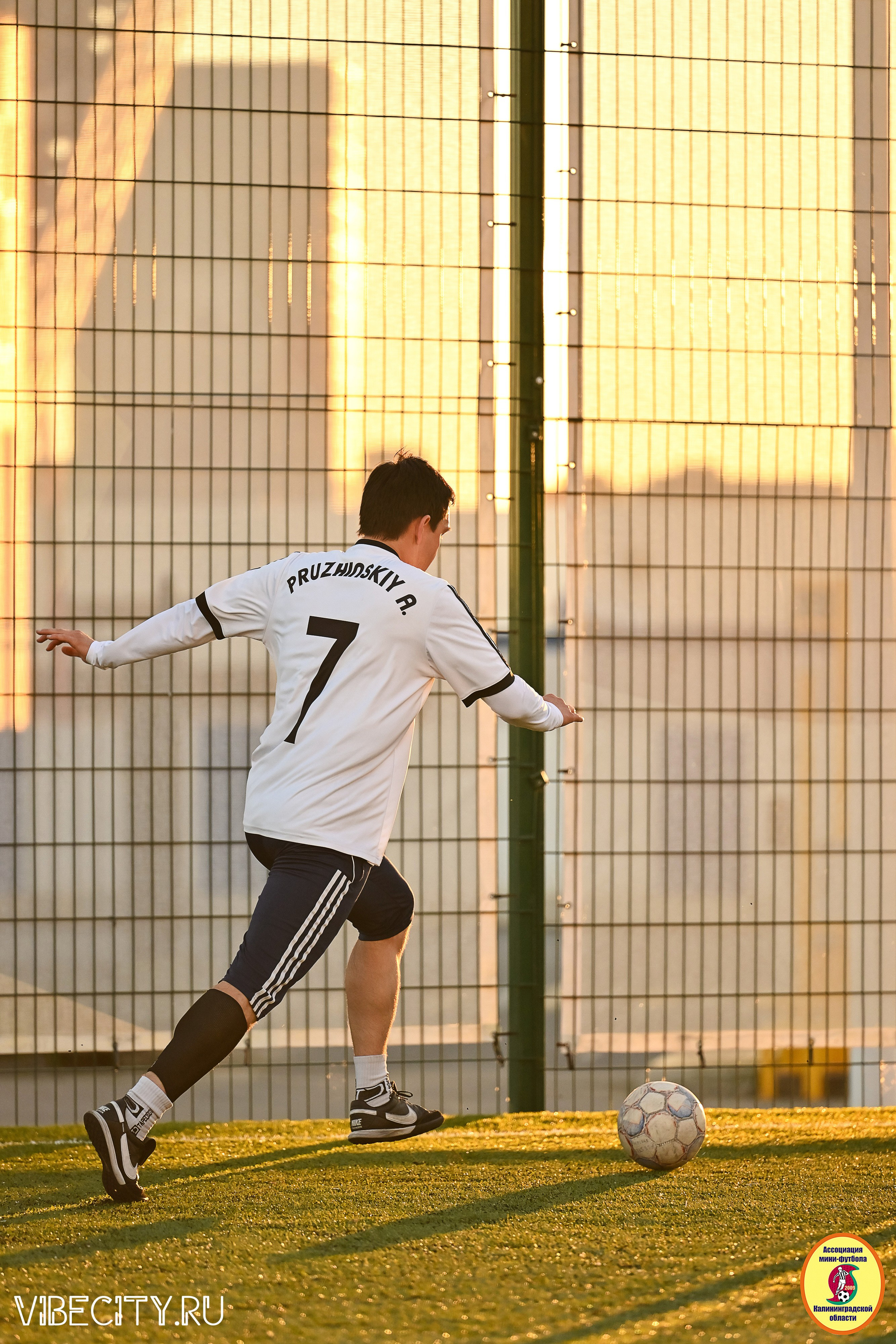ИГРЫ МИНИ-ФУТБОЛЬНОЙ И КОРПОРАТИВНОЙ ЛИГИ. VIBECITY.RU Вайб Сити Ру Фоторепортажи Фотоотчеты Калининград