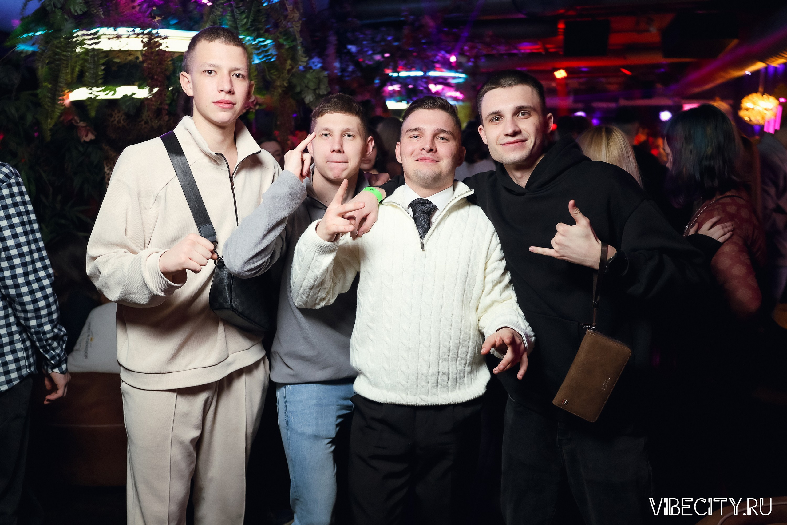 DOUBLE U. VIBECITY.RU Вайб Сити Ру Фоторепортажи Фотоотчеты Калининград