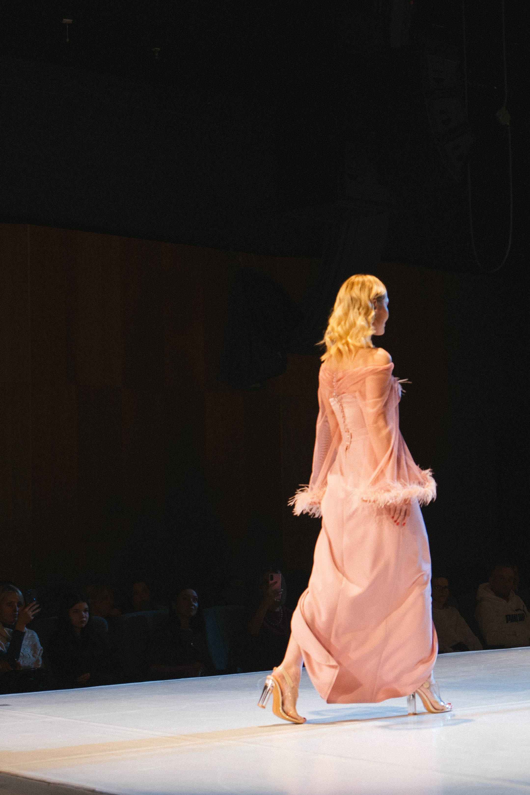 Дефиле. Фотограф/ видеограф Катя Ильина Калуга