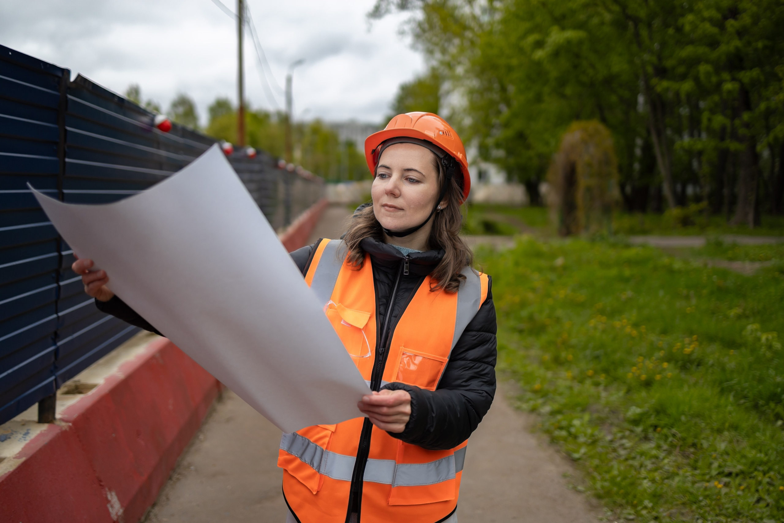 Фотосессия «Стройка» модель Ирина. Репортажный, семейный и студийный фотограф в Москве Демин Алексей