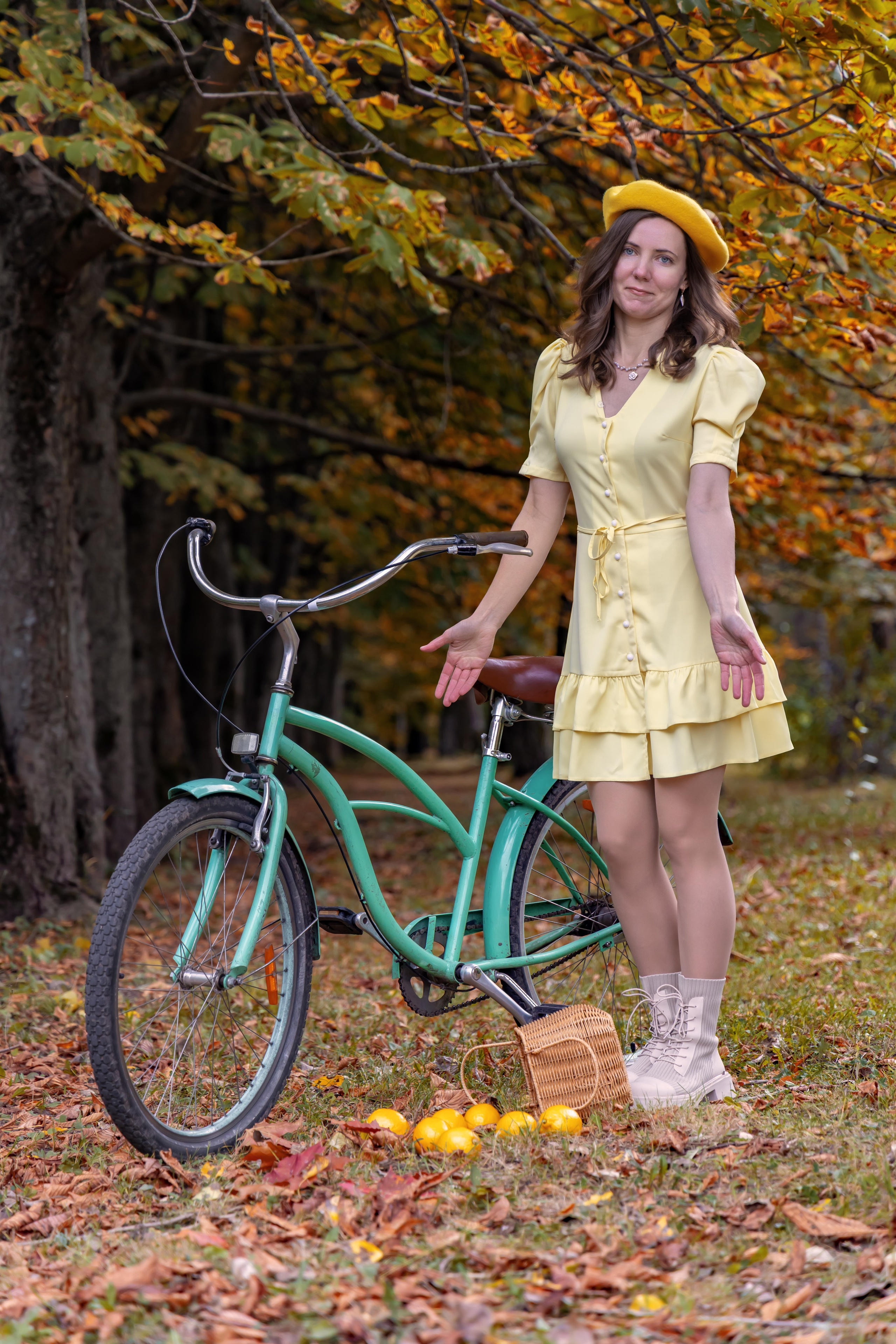 Жёлтая осень и ретро-велосипед. Репортажный, семейный и студийный фотограф в Москве Демин Алексей