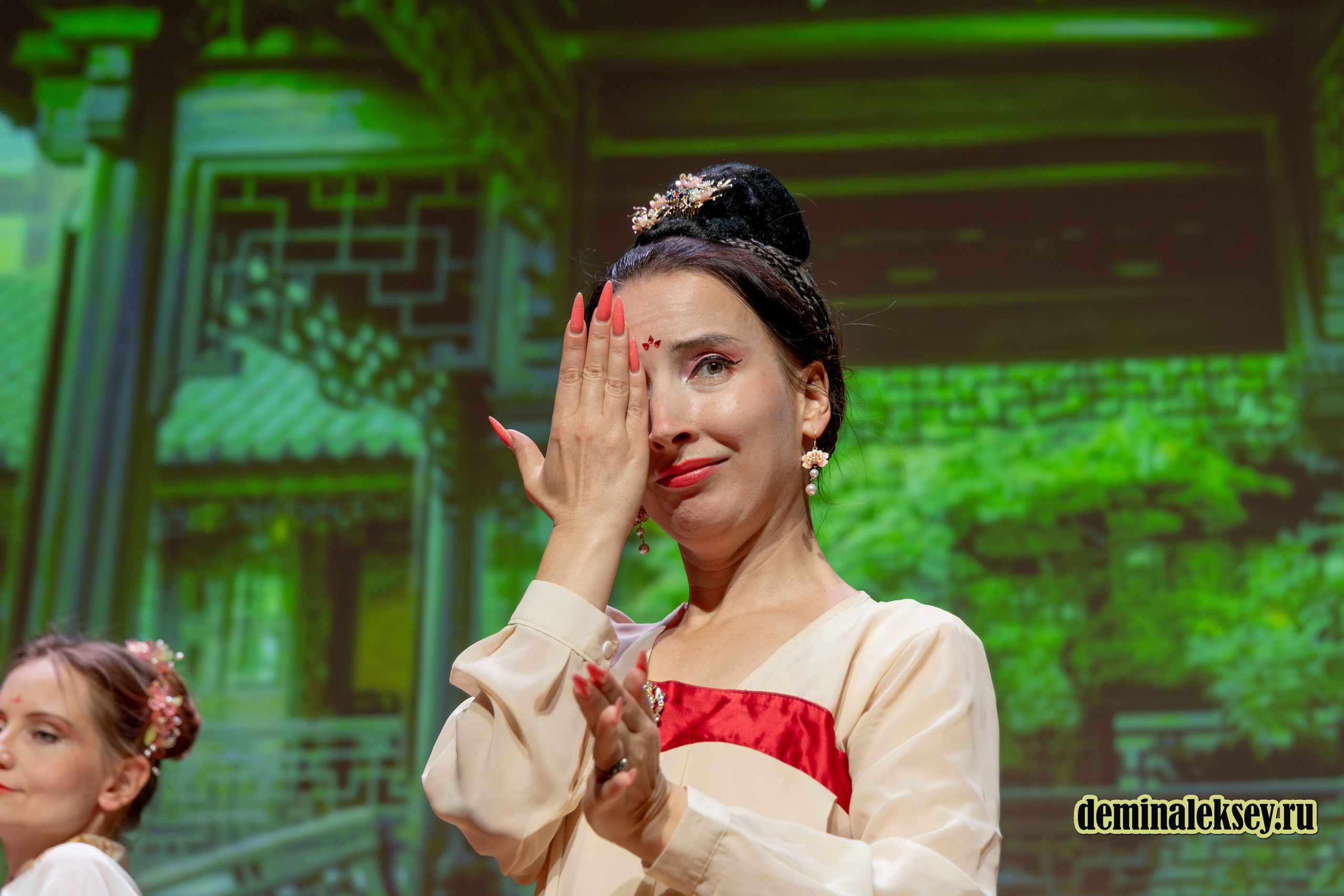 Экспертный круглый стол «День БРИКС» в «Иностранке». Репортажный, семейный и студийный фотограф в Москве Демин Алексей