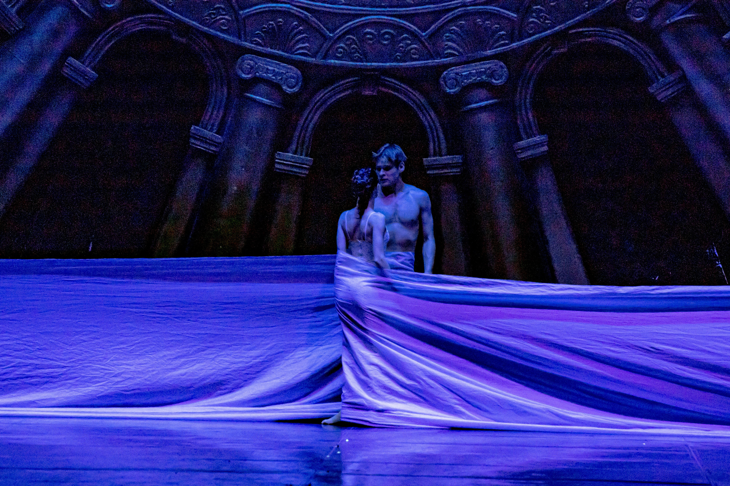 Русский Гамлет спектакль премьера Марийского театра оперы и балета в Зимнем театре г. Сочи. Фотограф в Сочи Юрий Шептаев