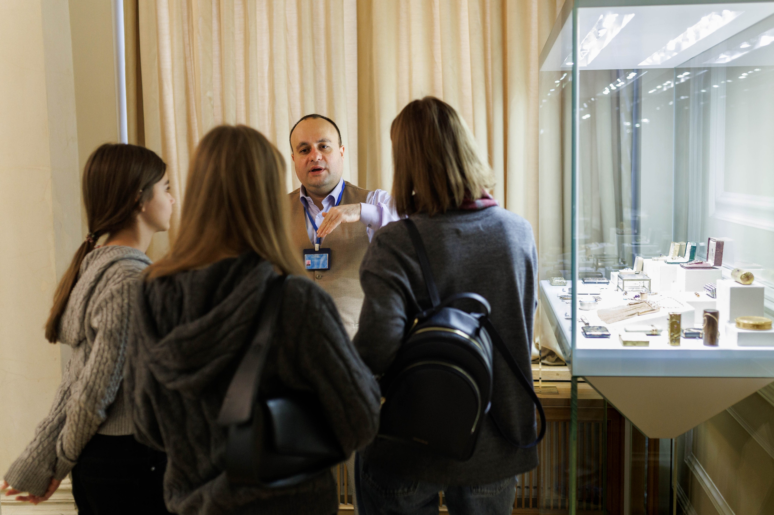 Экскурсии в Музее Фаберже. Экскурсии по Музею Фаберже и Санкт-Петербургу гид Арутюн Караджаян
