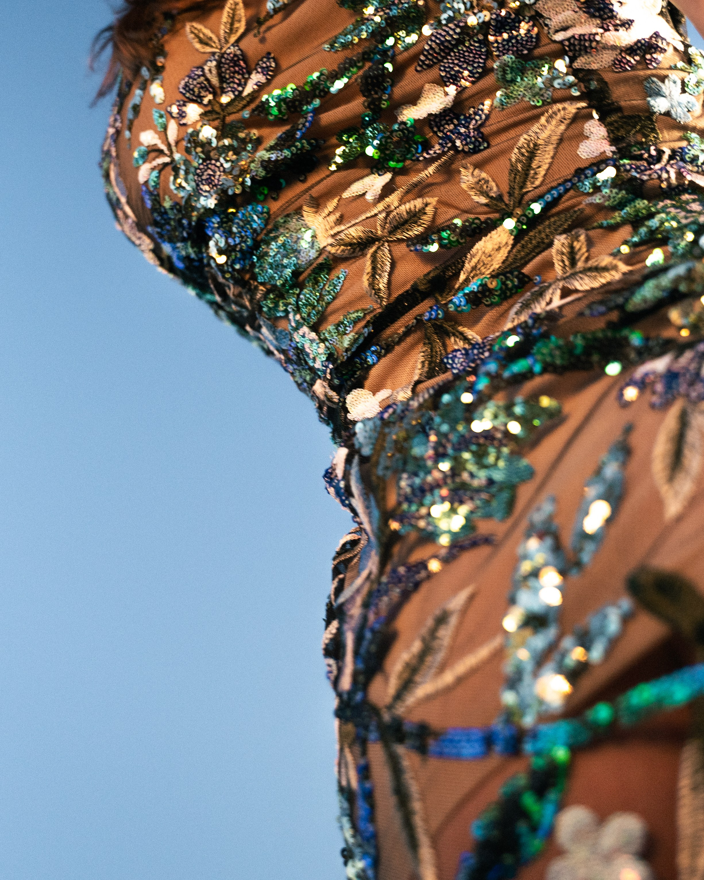 LOVE IN BRAND. TUTSARKIS — Art Director | Stylist | Photographer