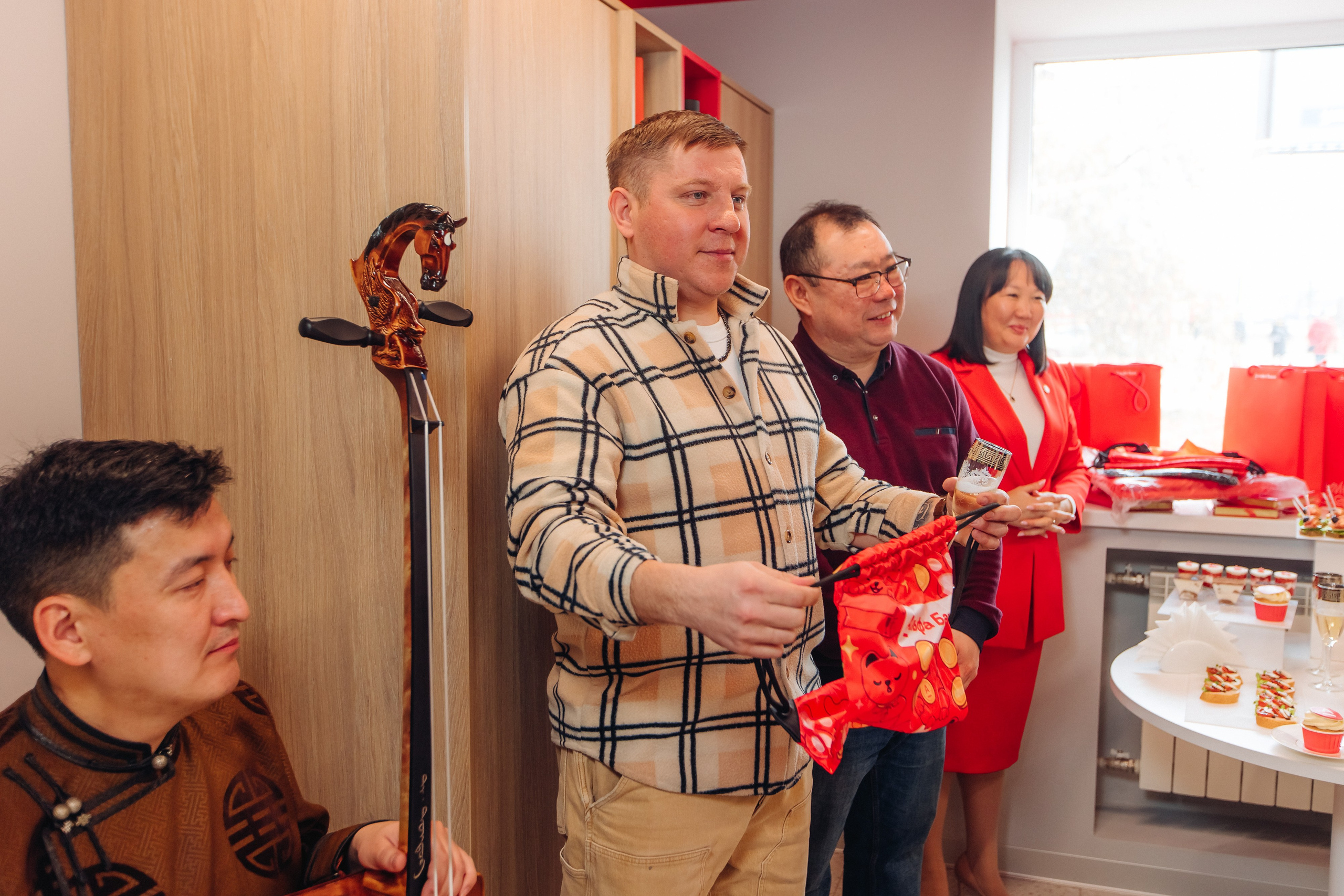 Открытие офиса Алфа банк. Свадебный и семейный фотограф в Улан-Удэ