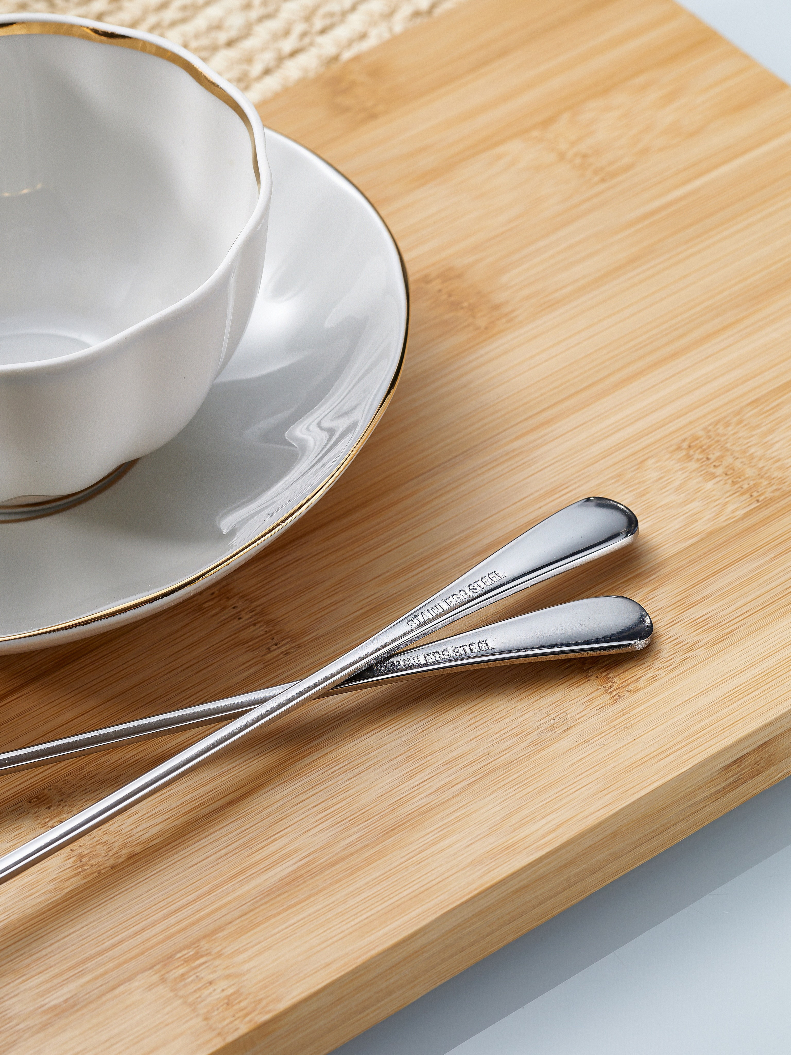 Столовые приборы. Уютная студия предметной съемки для маркетплейсов в городе Москва