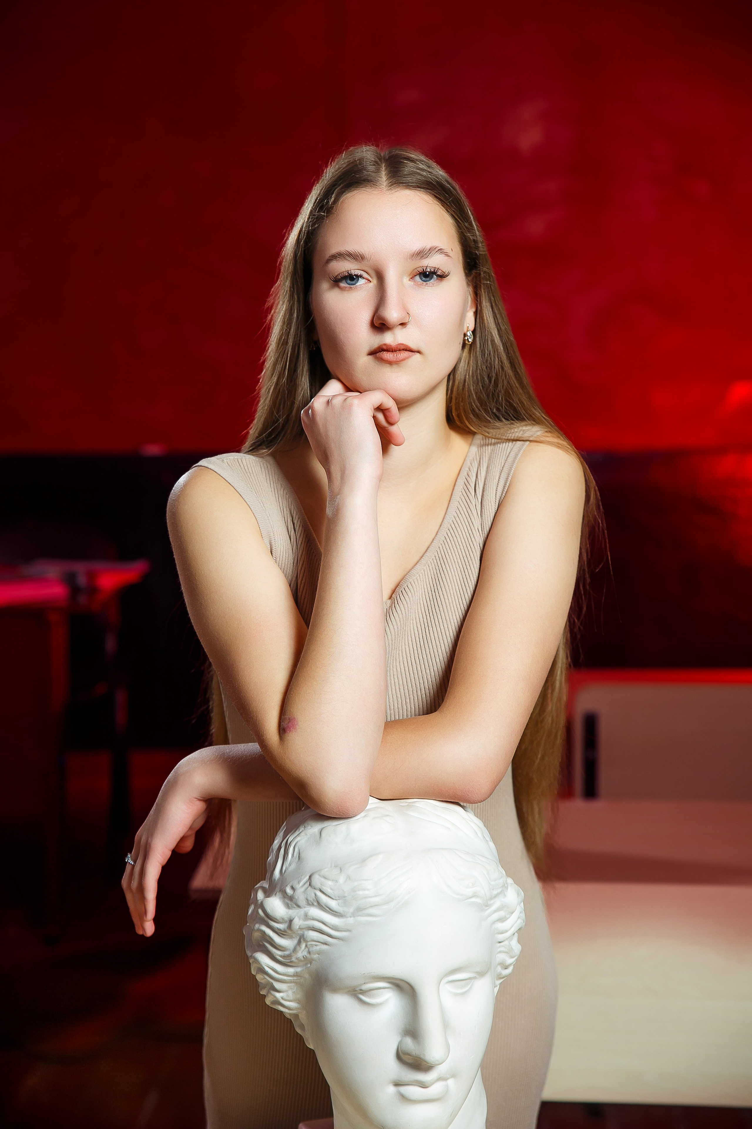 МОДЕРН. Выпускные альбомы в Донецке и ДНР. Фотограф Донецк и ДНР