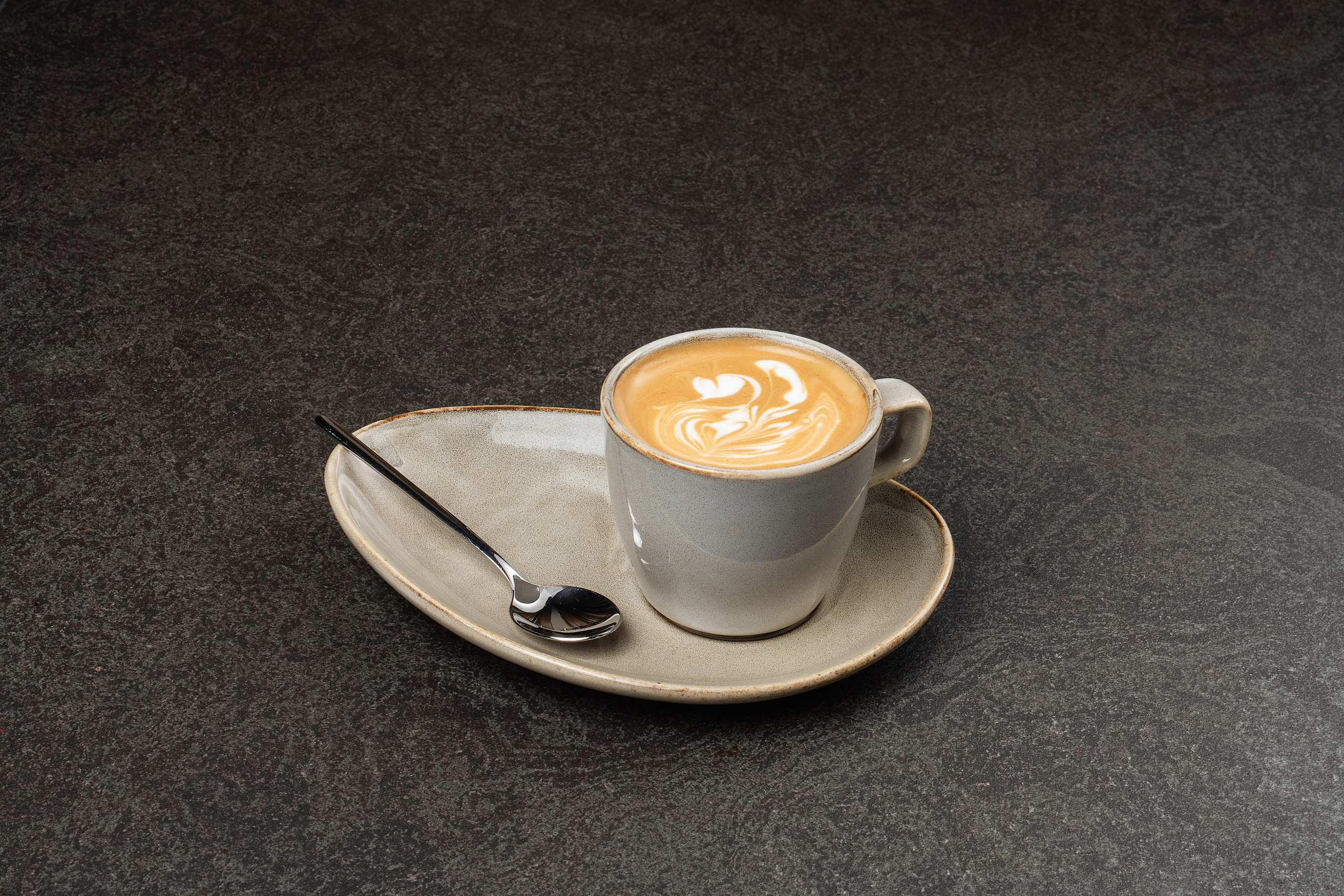 Auria (Commercial retouch). Илья Игнатченко — фотограф, ретушер