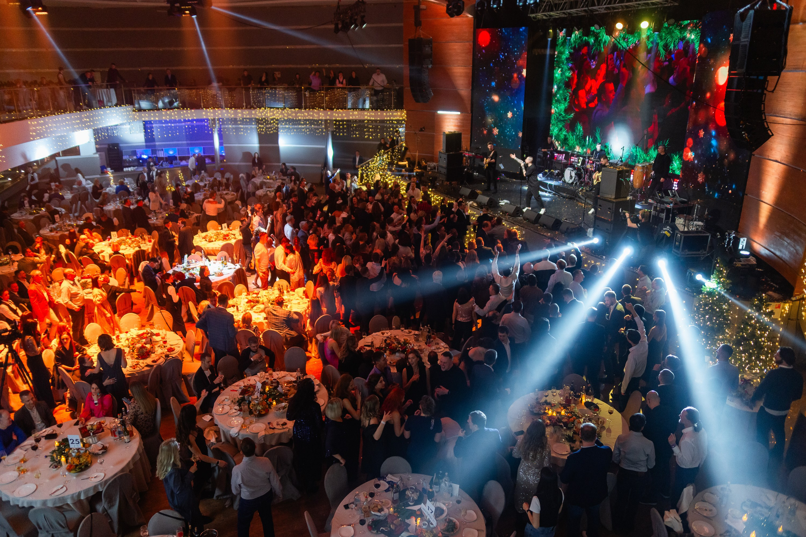 ИВЕНТ. Профессиональный фотограф и видеооператор Гладышев Даниил