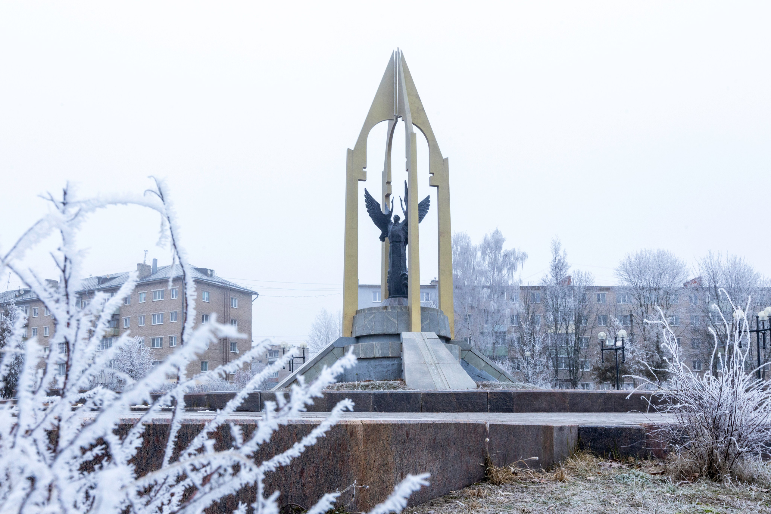 Иней — Менделеевский. Мемориалы Героям Великой Отечественной Войны. Фотограф в Туле Крупский АнДРей. Фотостудия «КАДР71» в Туле