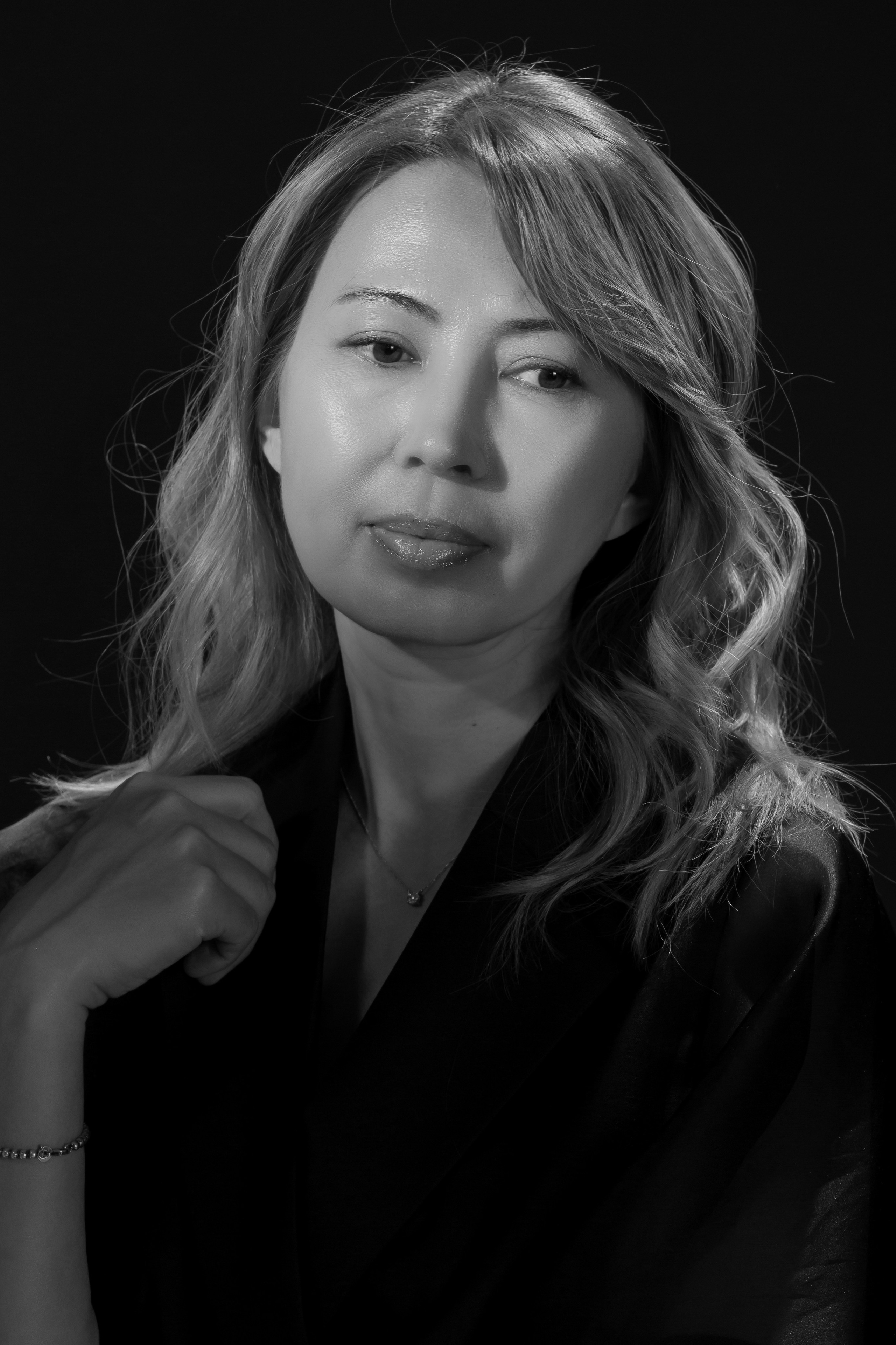 ЧБ портреты. Фотостудия Алматы. Фотосъемка Алматы. Фотосессия Алматы. Фотокурсы. Обучение фотографии. Аренда студии