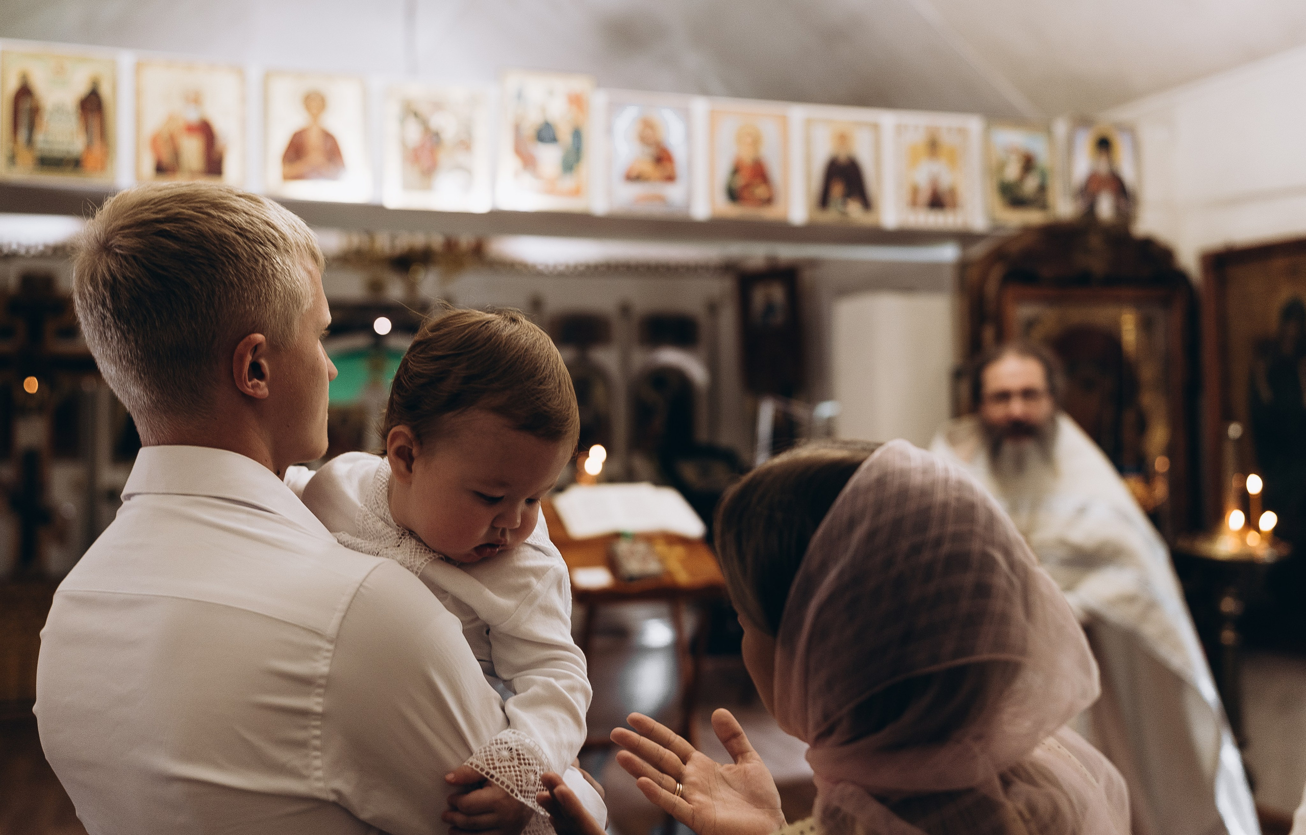 Крещение Михаила в Свято-Никольском храме. Семейный и домашний фотограф в Уфе Ирина Гарасюта