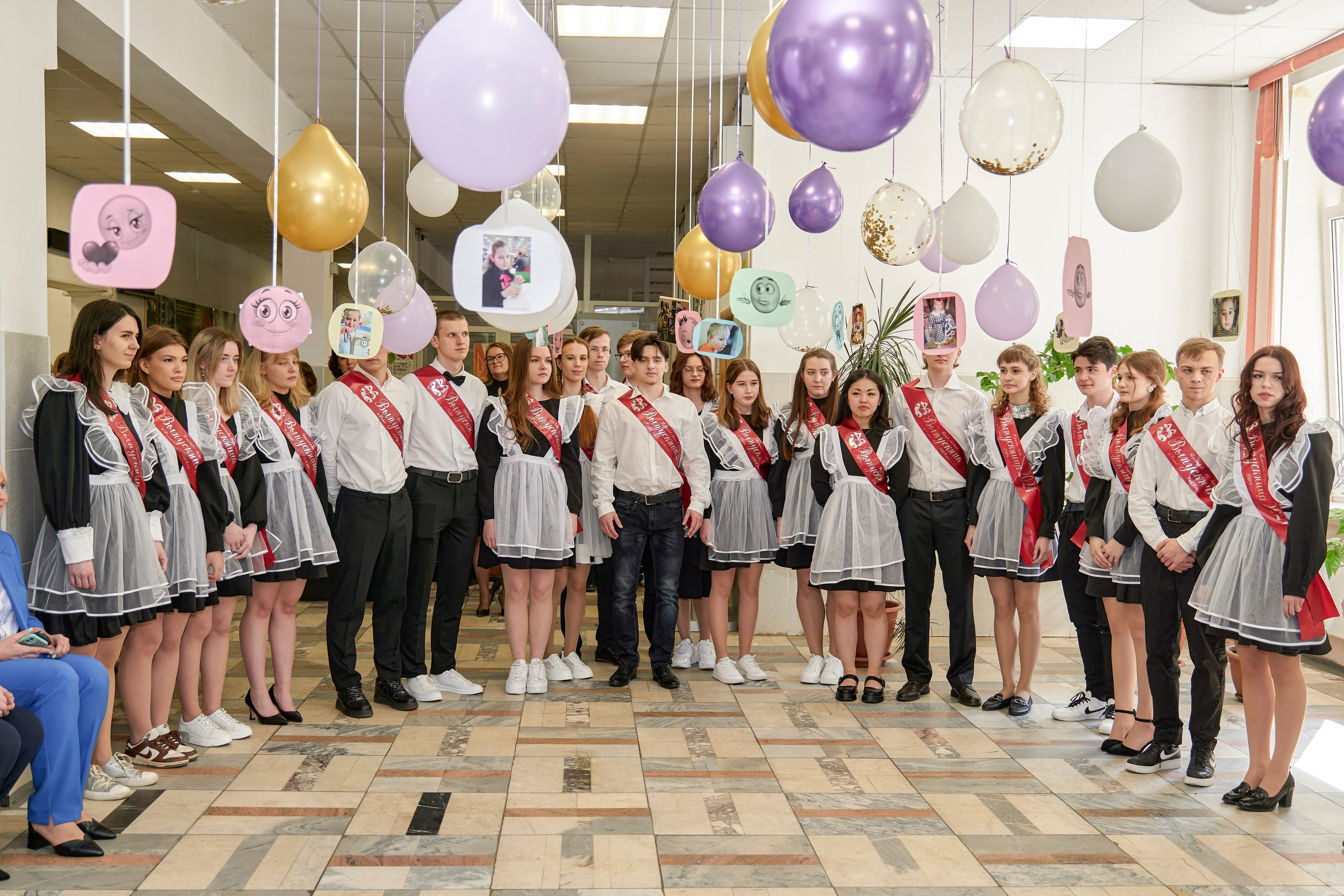 Последний звонок школа 1413. Детский и семейный фотограф г. Москва Оксана Катаджи