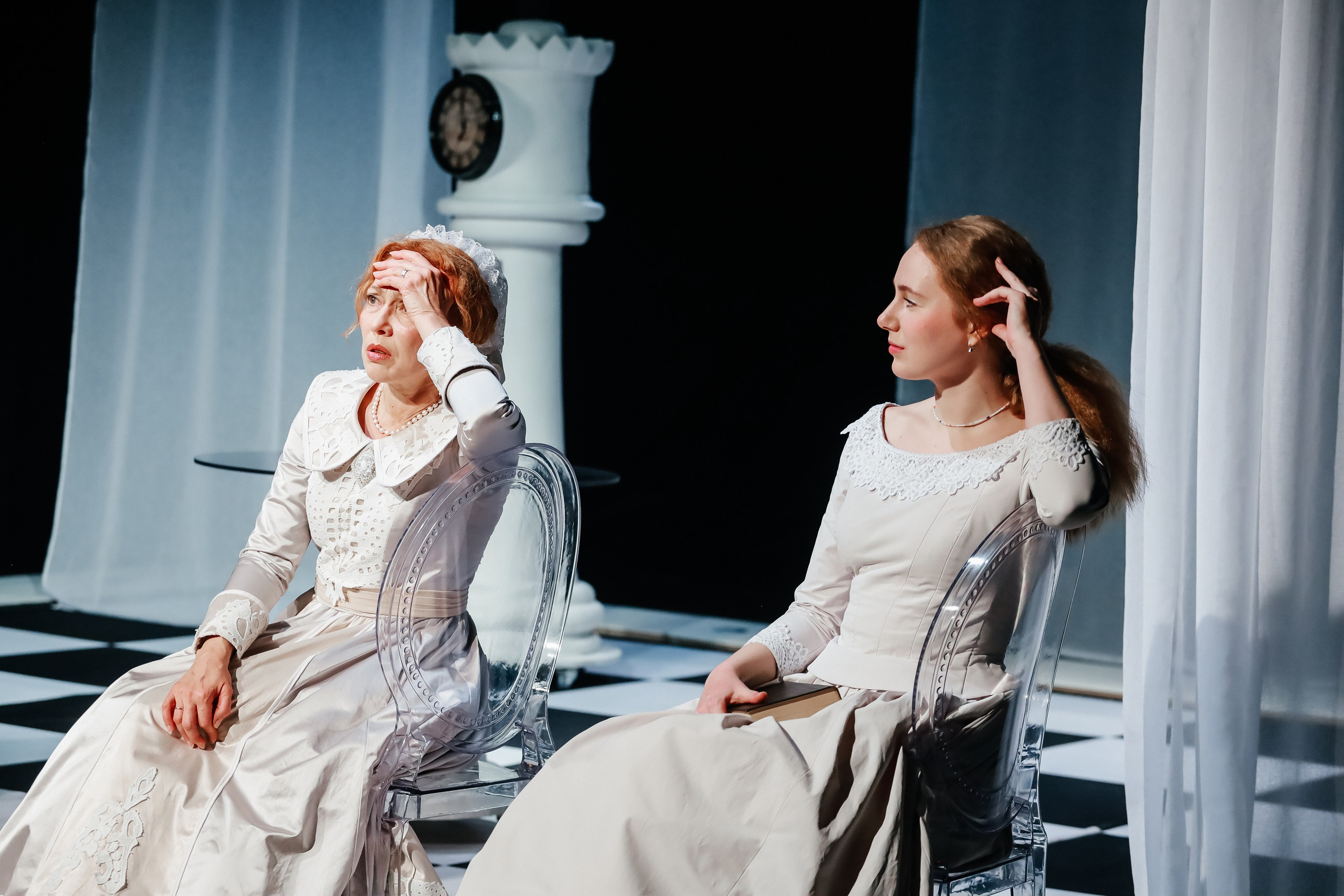 «Дядюшкин сон». Молодёжный театр алтая. Режиссер Дарья Камошина. Фоторепортаж. Театральная фотосъёмка